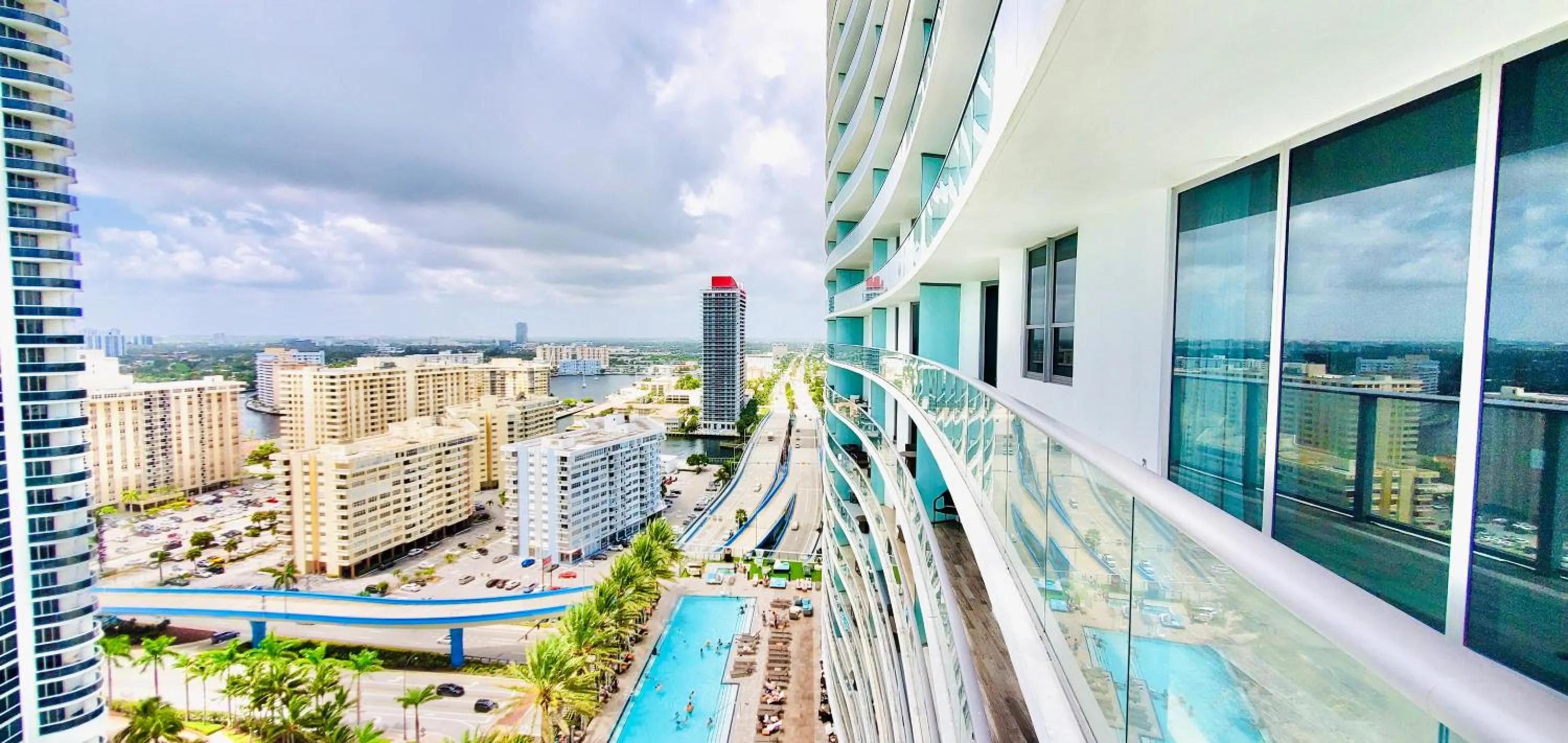 Balcony/Terrace in Million Dollar View at Hyde Resort And Residences