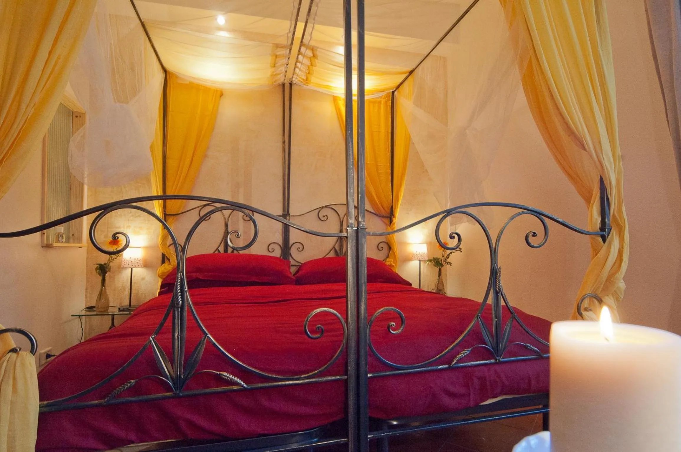 Bedroom, Bed in Light of Rome