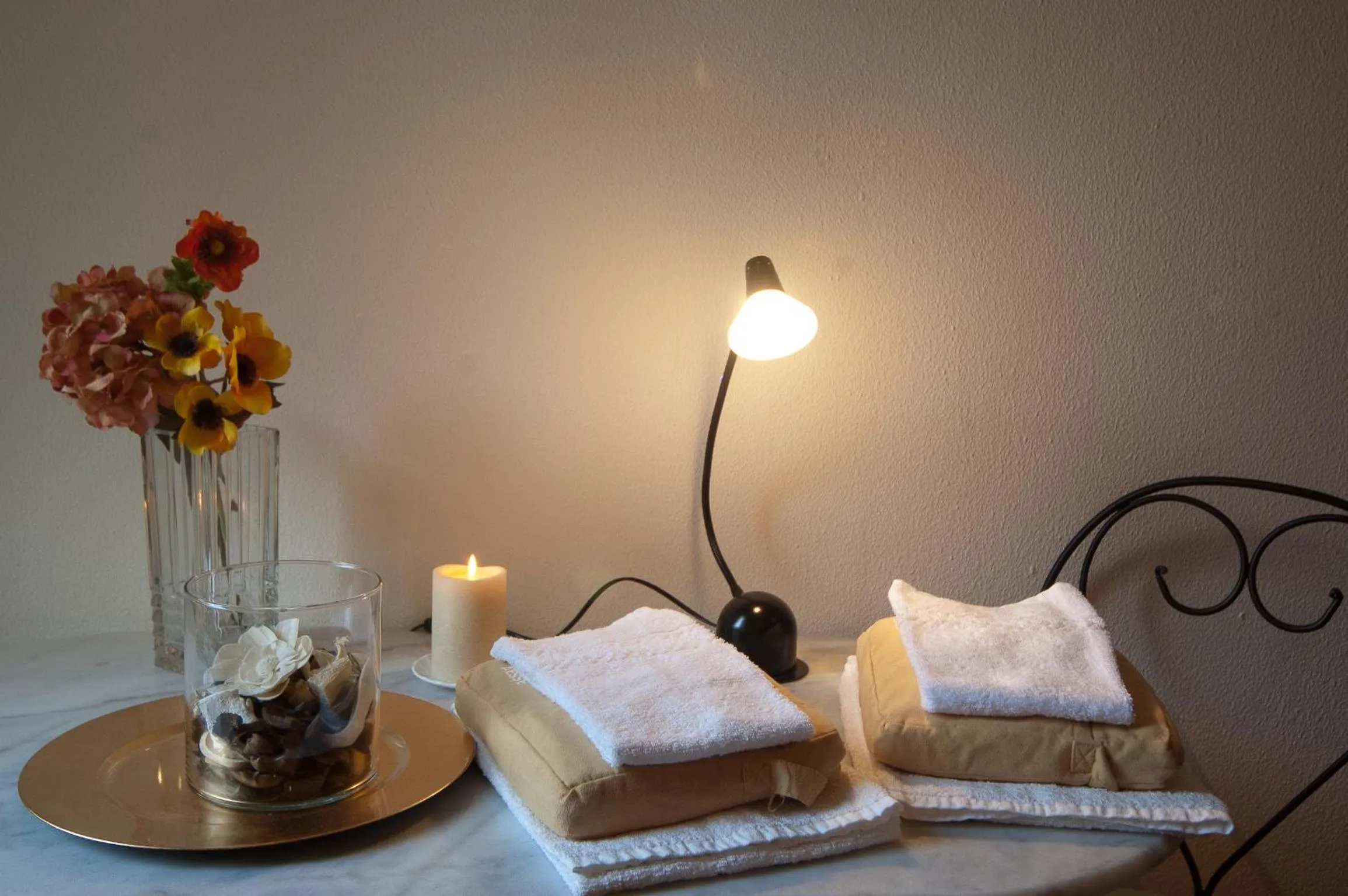 Bedroom, Bed in Light of Rome