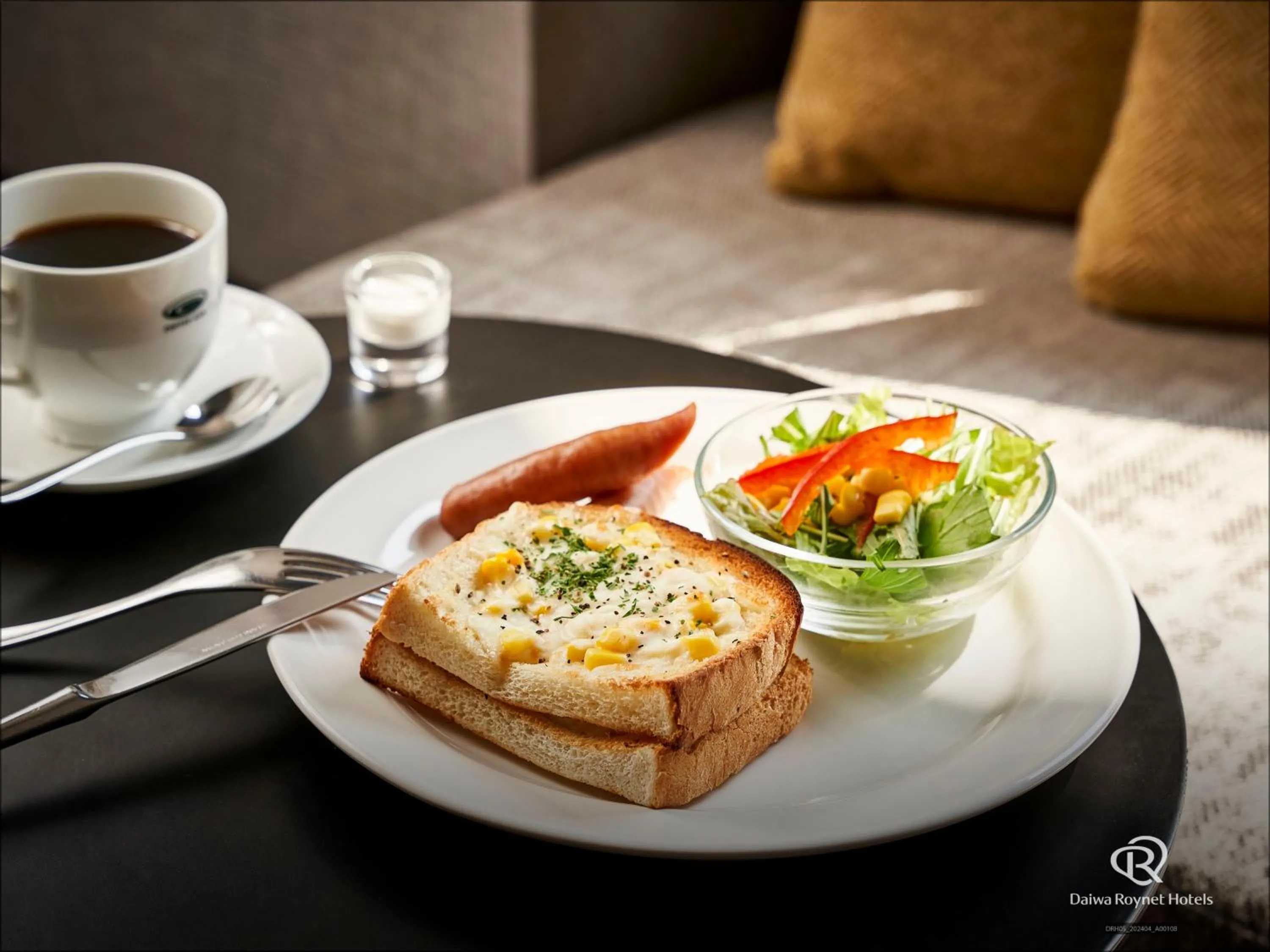 Restaurant/places to eat in Daiwa Roynet Hotel Osaka Sakaisuji Honmachi PREMIER