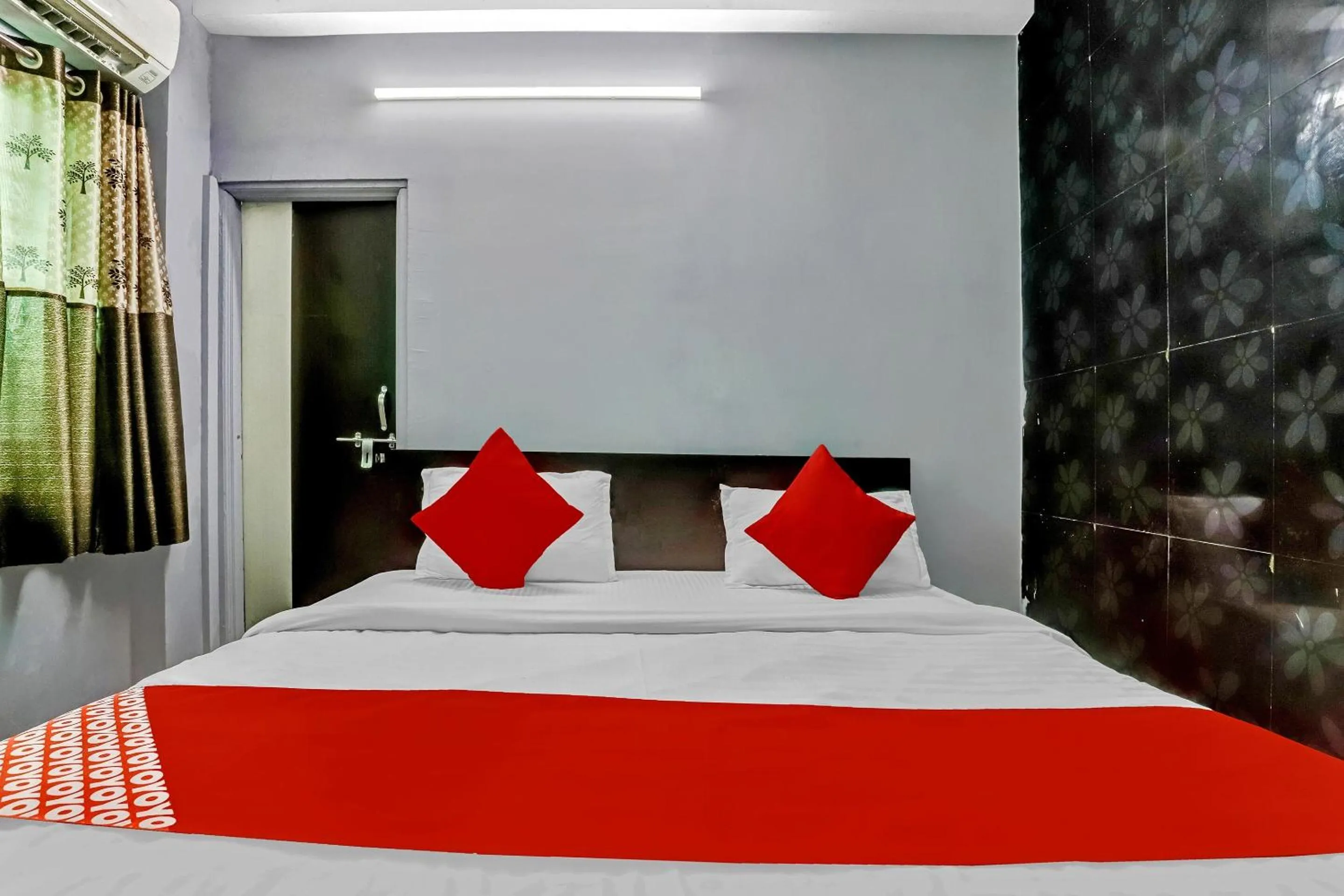 Bedroom, Bed in Hotel O Chintamani Inn Service Apartment