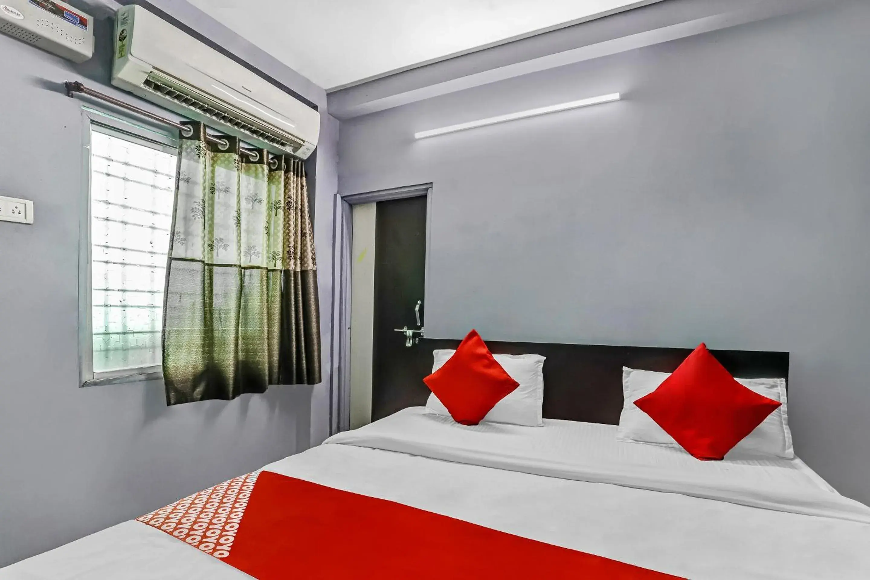 Classic Triple Room - single occupancy in Hotel O Chintamani Inn Service Apartment Classic Triple Room - single occupancy in Hotel O Chintamani Inn Service Apartment