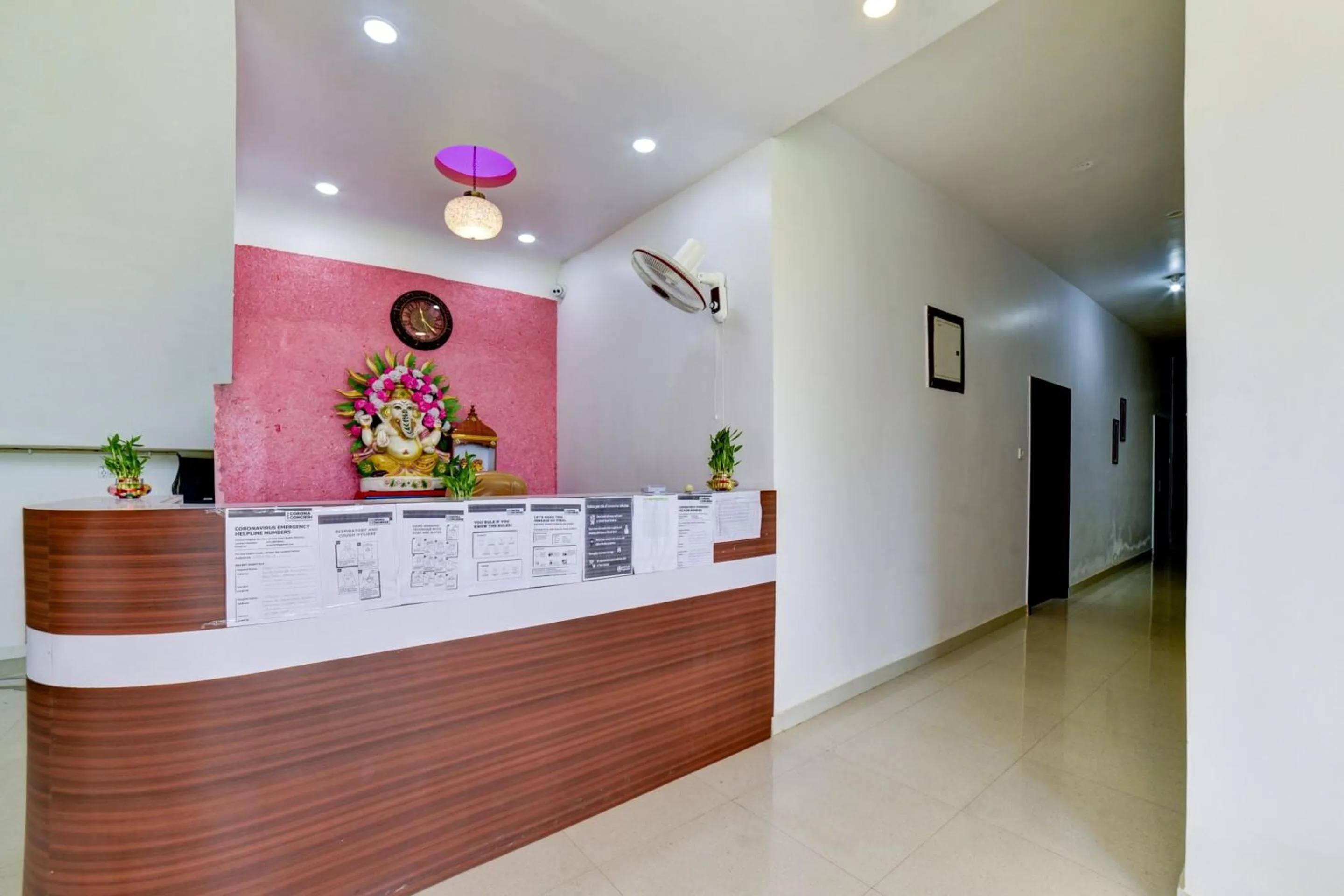 Lobby or reception in Hotel O The Hotel Quaint