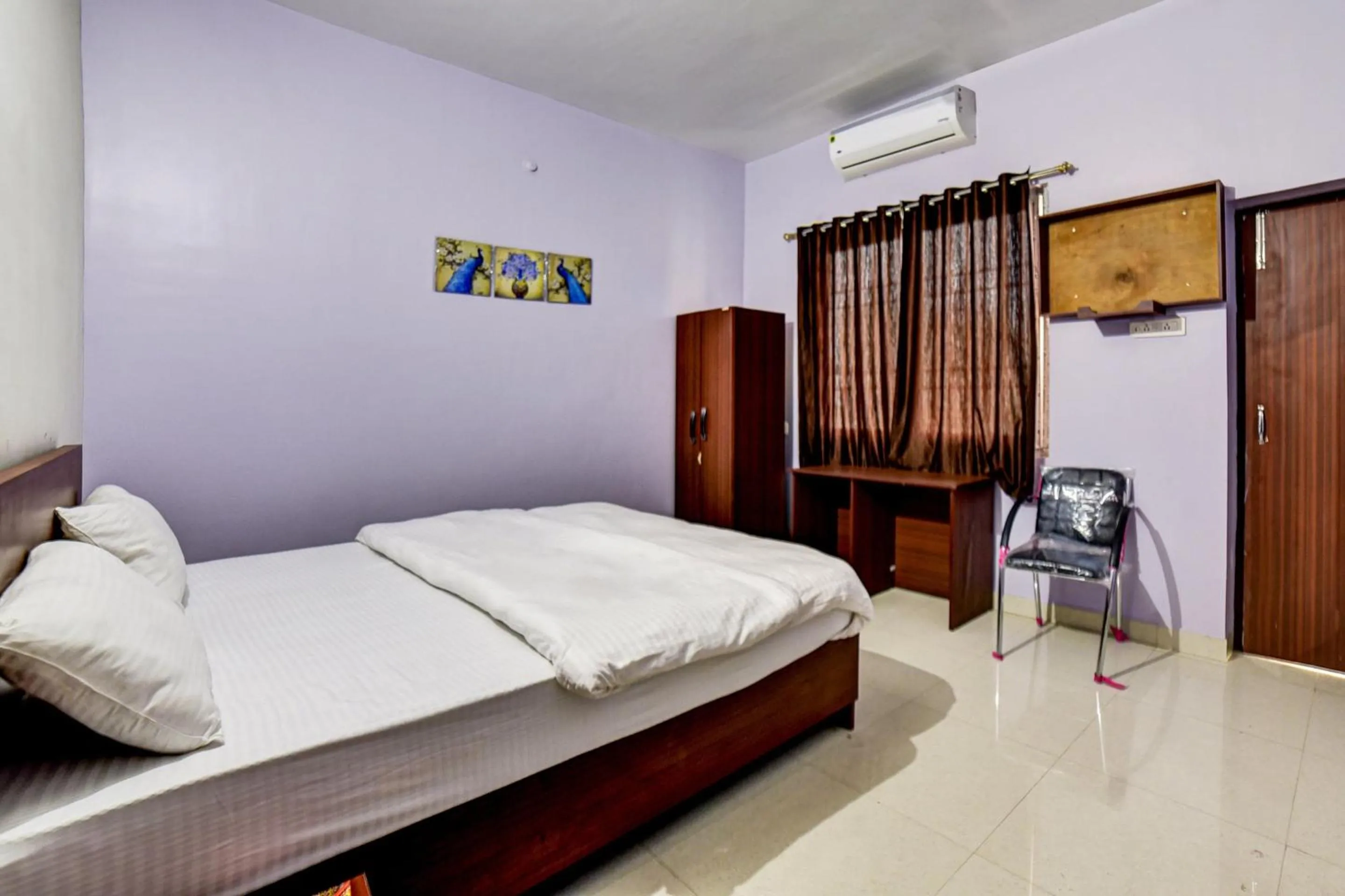 Bedroom, Bed in Hotel O The Hotel Quaint