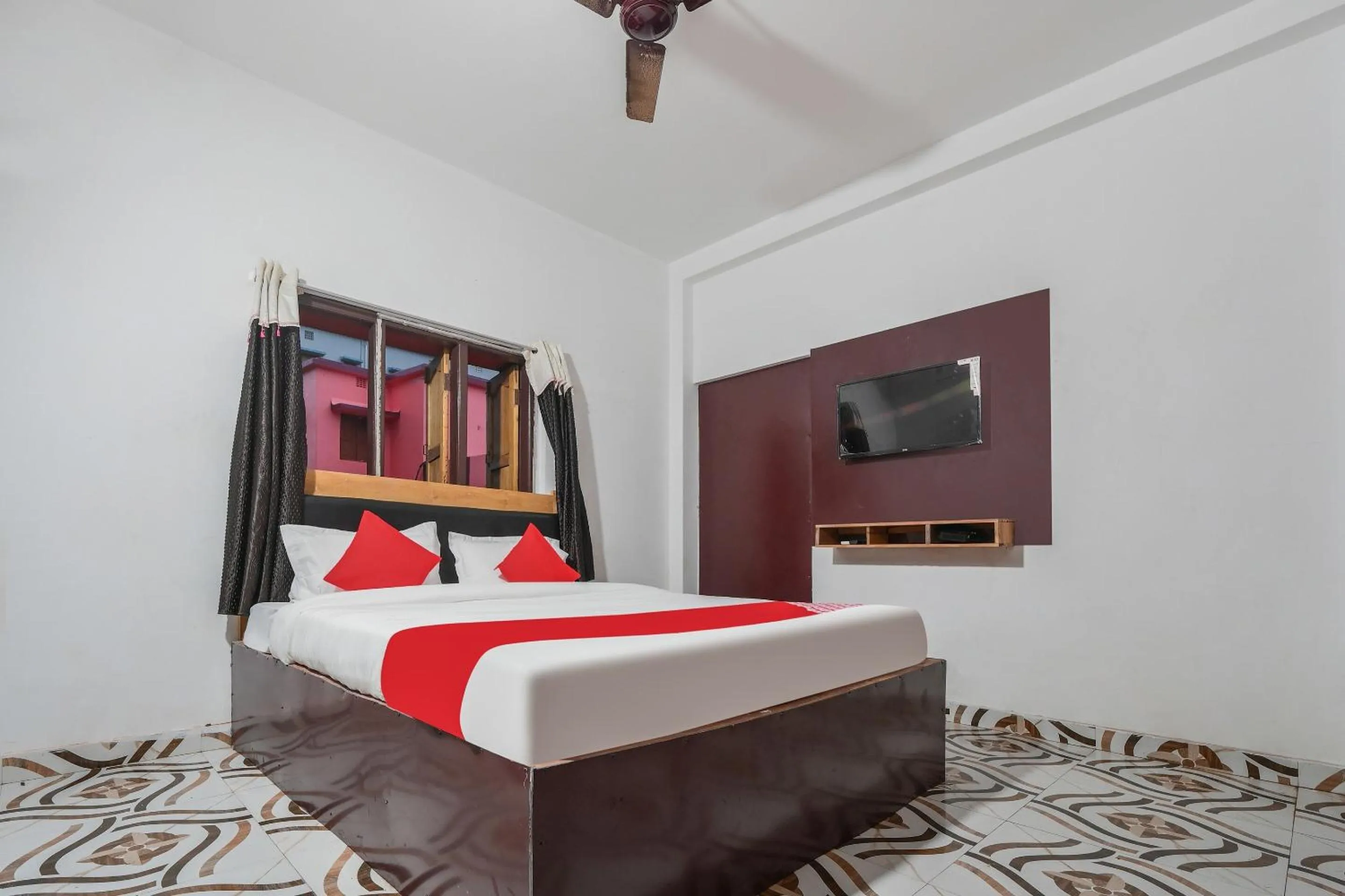 Bedroom in Hotel O ARES RESIDENCY