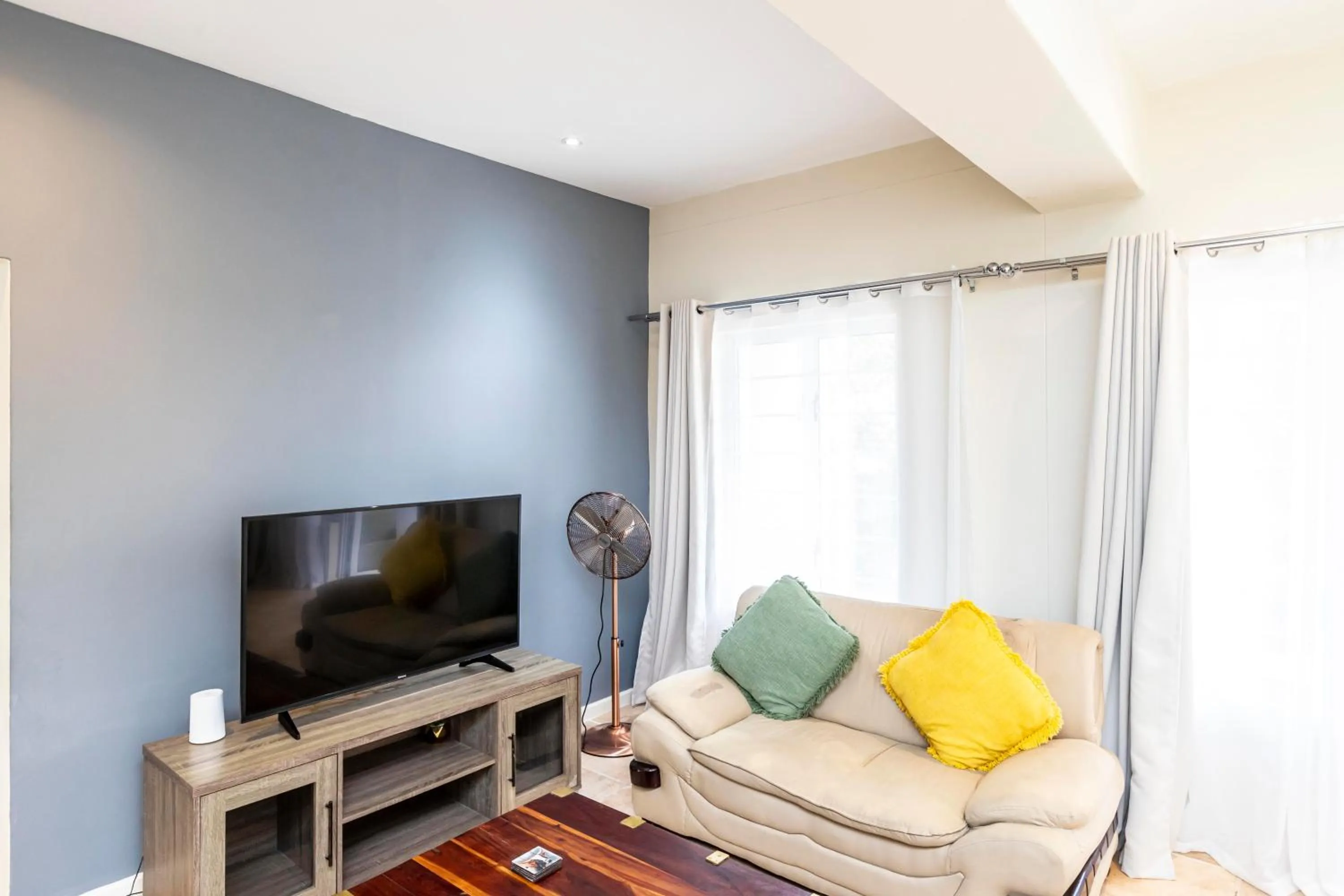 TV and multimedia in Modern Executive Unit