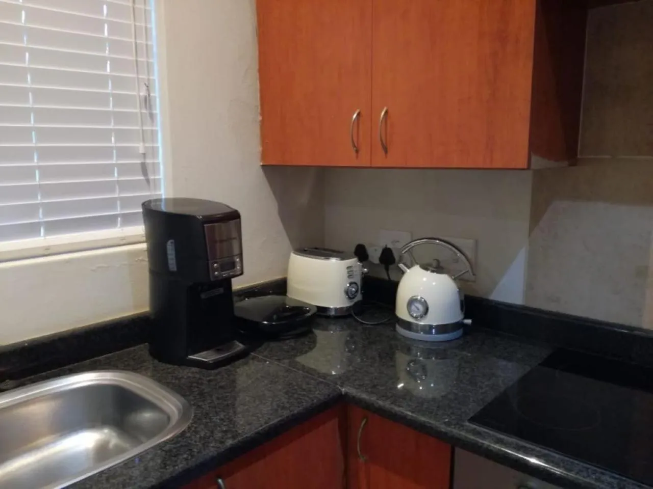 Coffee/tea facilities in Modern Executive Unit