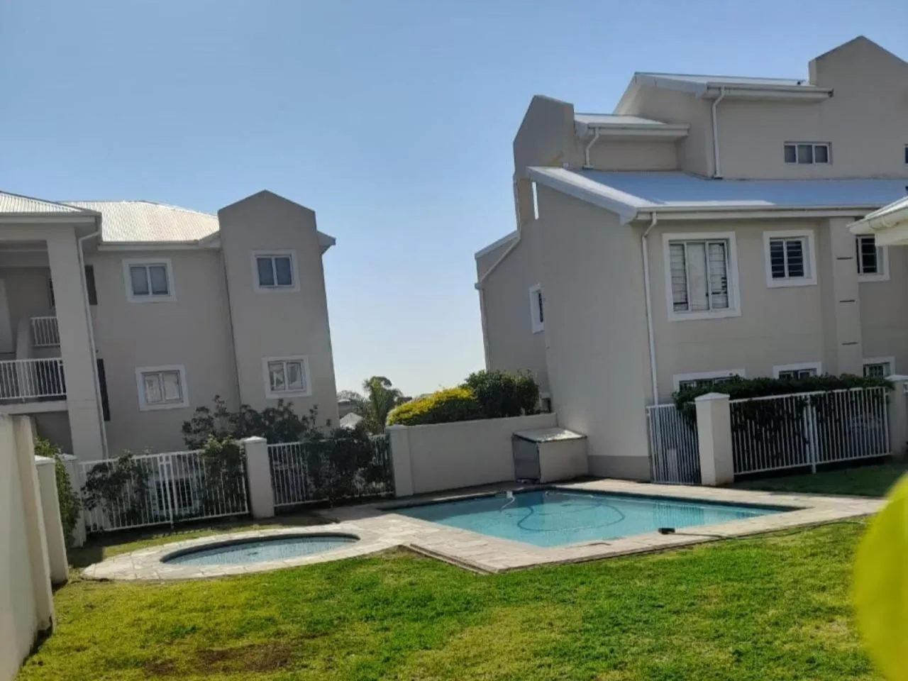 Property building in Modern Executive Unit