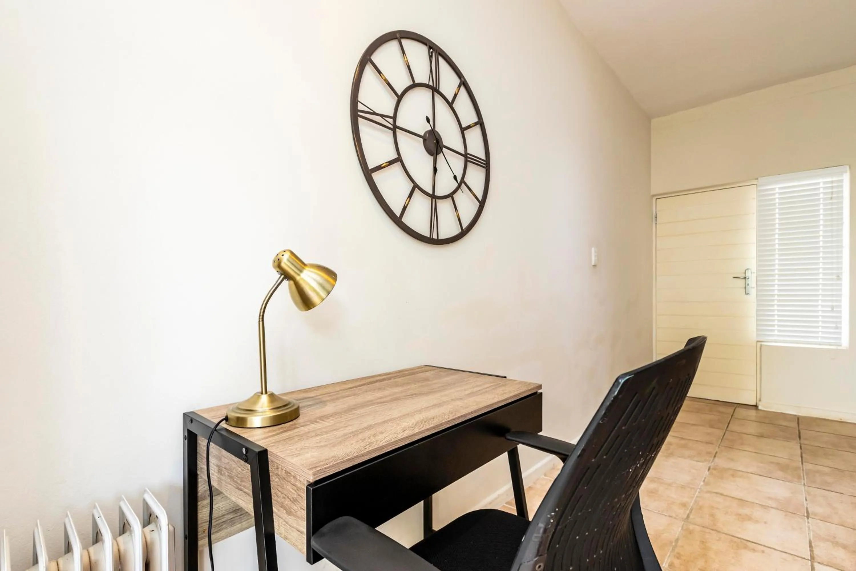 Property building in Modern Executive Unit