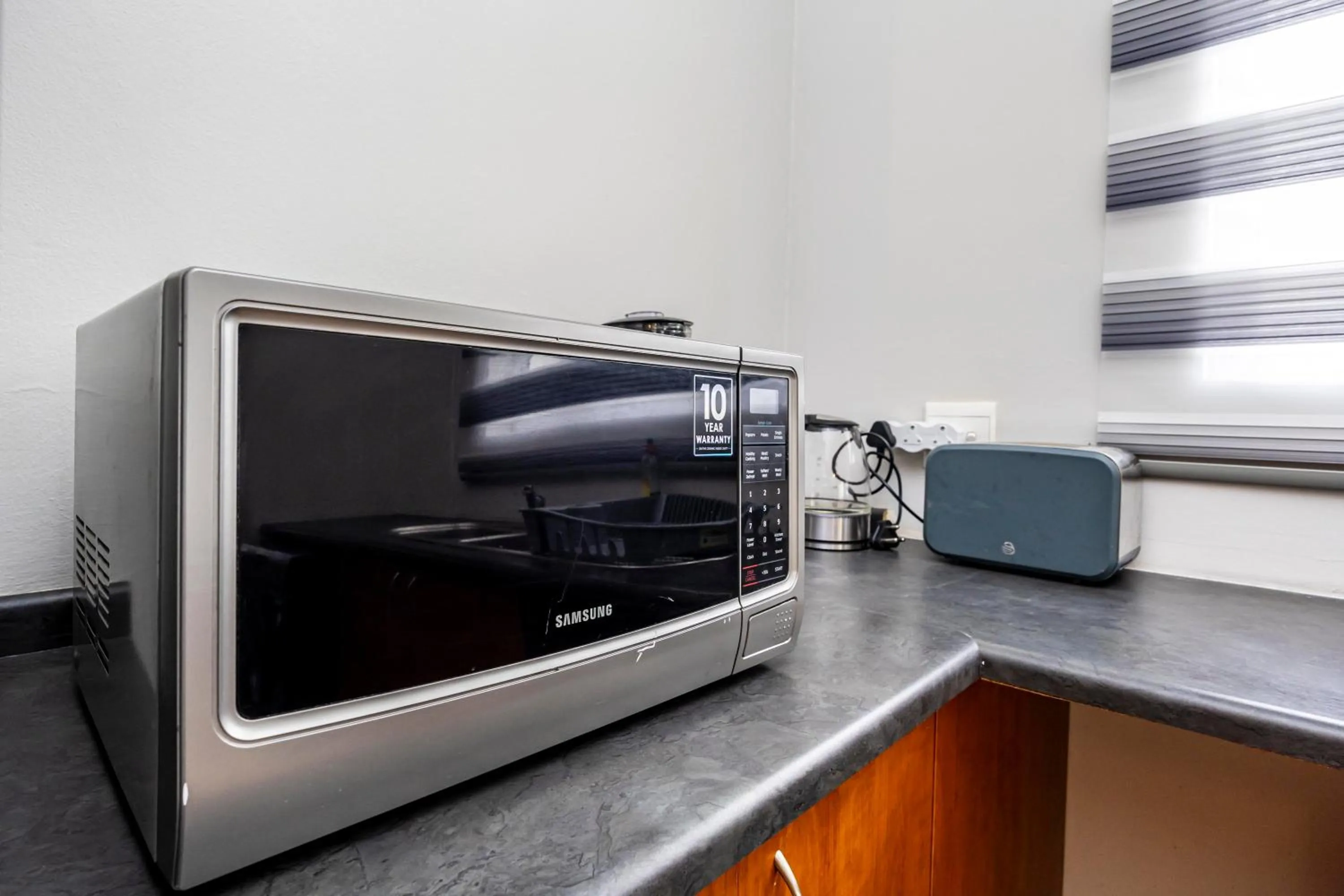 Coffee/tea facilities in Modern Executive Unit