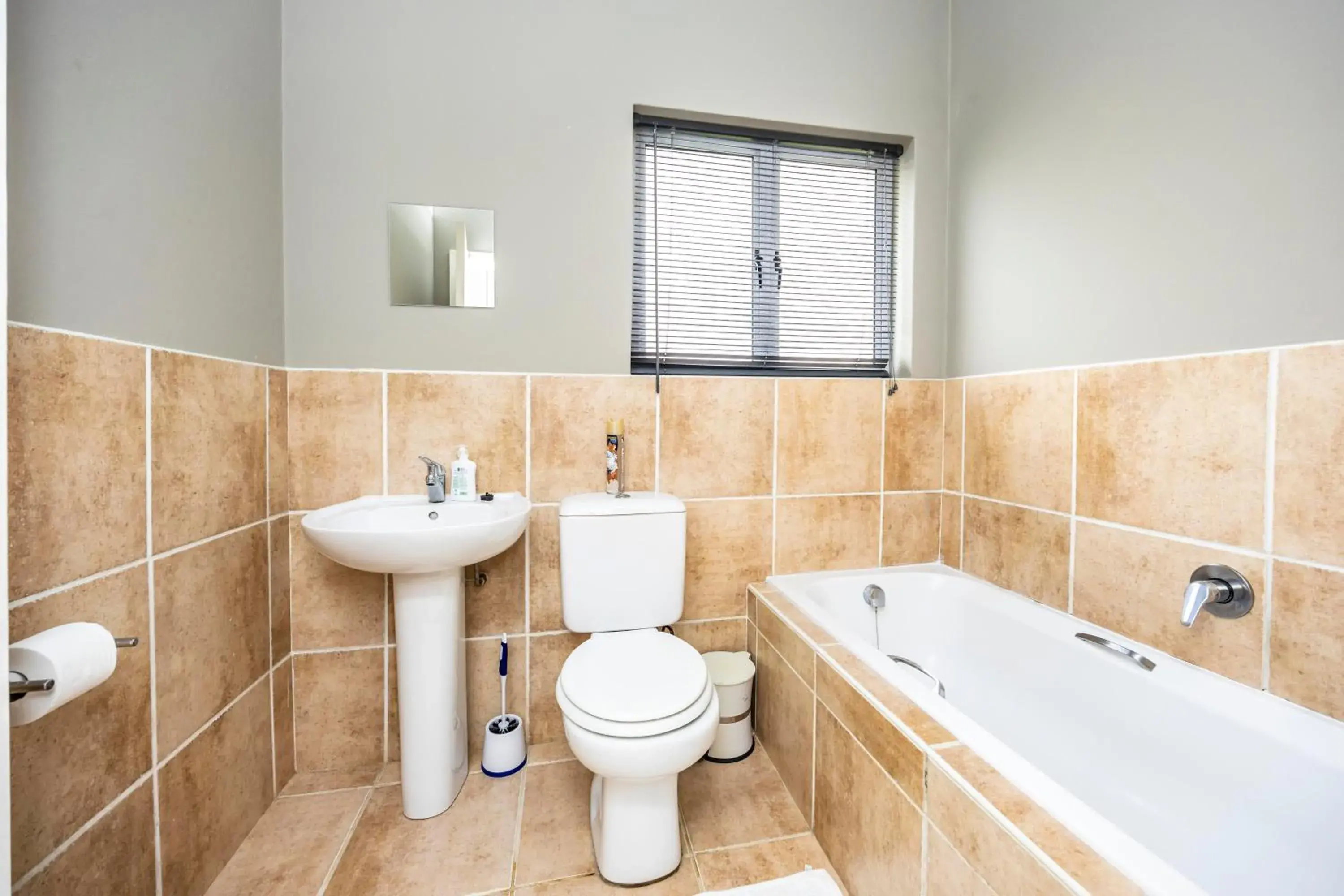 Superior Apartment in Modern Executive Unit Superior Apartment in Modern Executive Unit