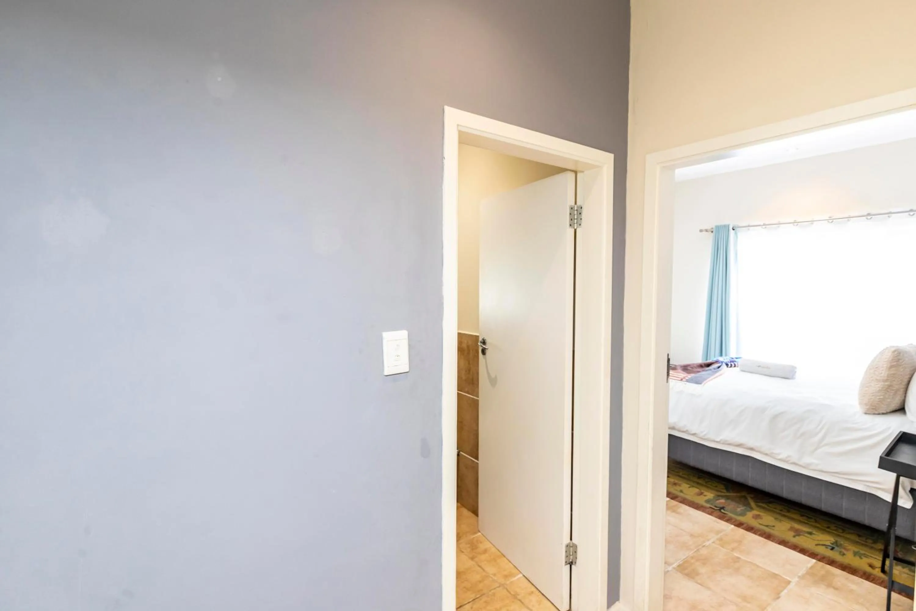 Bed in Modern Executive Unit