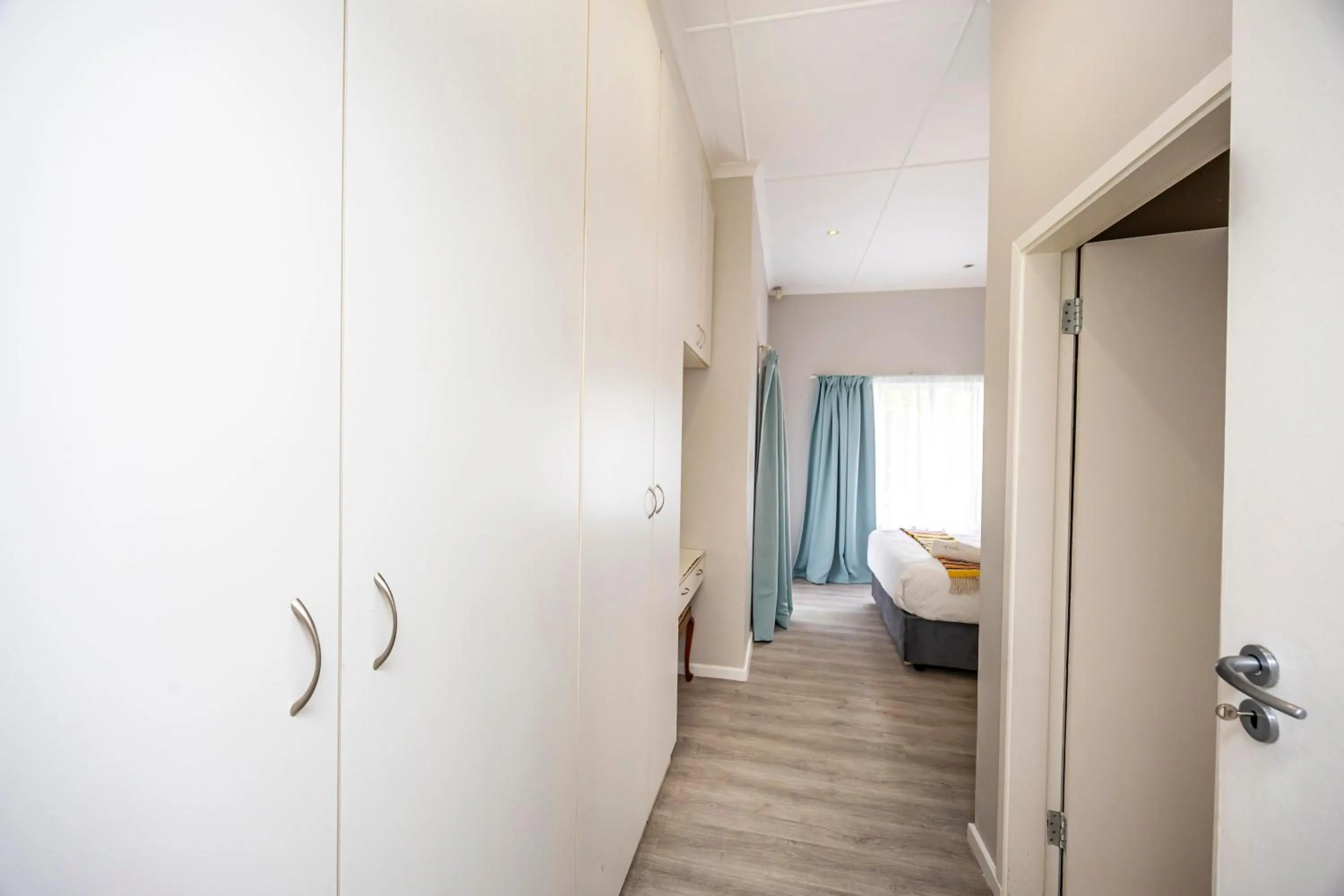 Bed in Modern Executive Unit