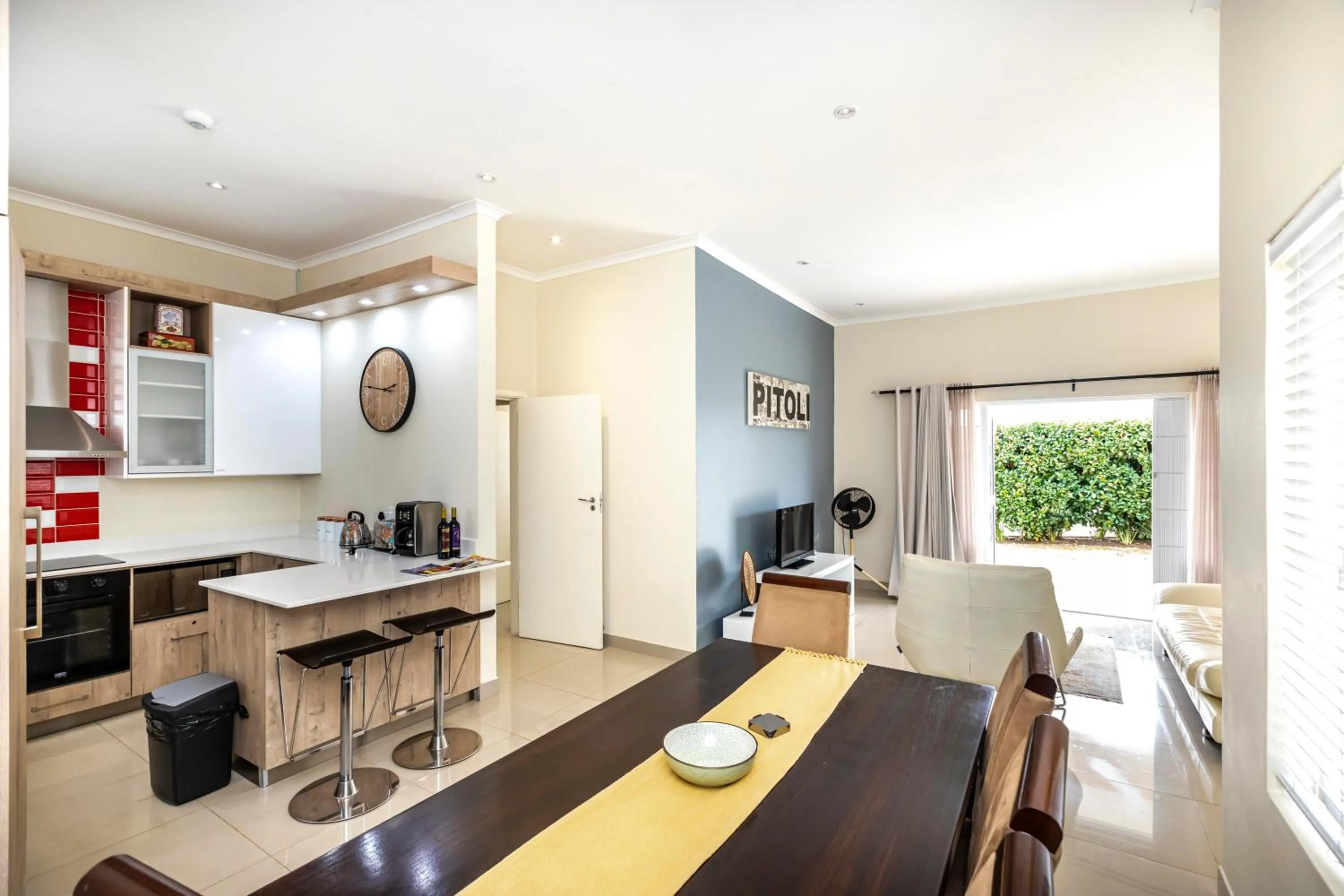 TV and multimedia in Modern Executive Unit