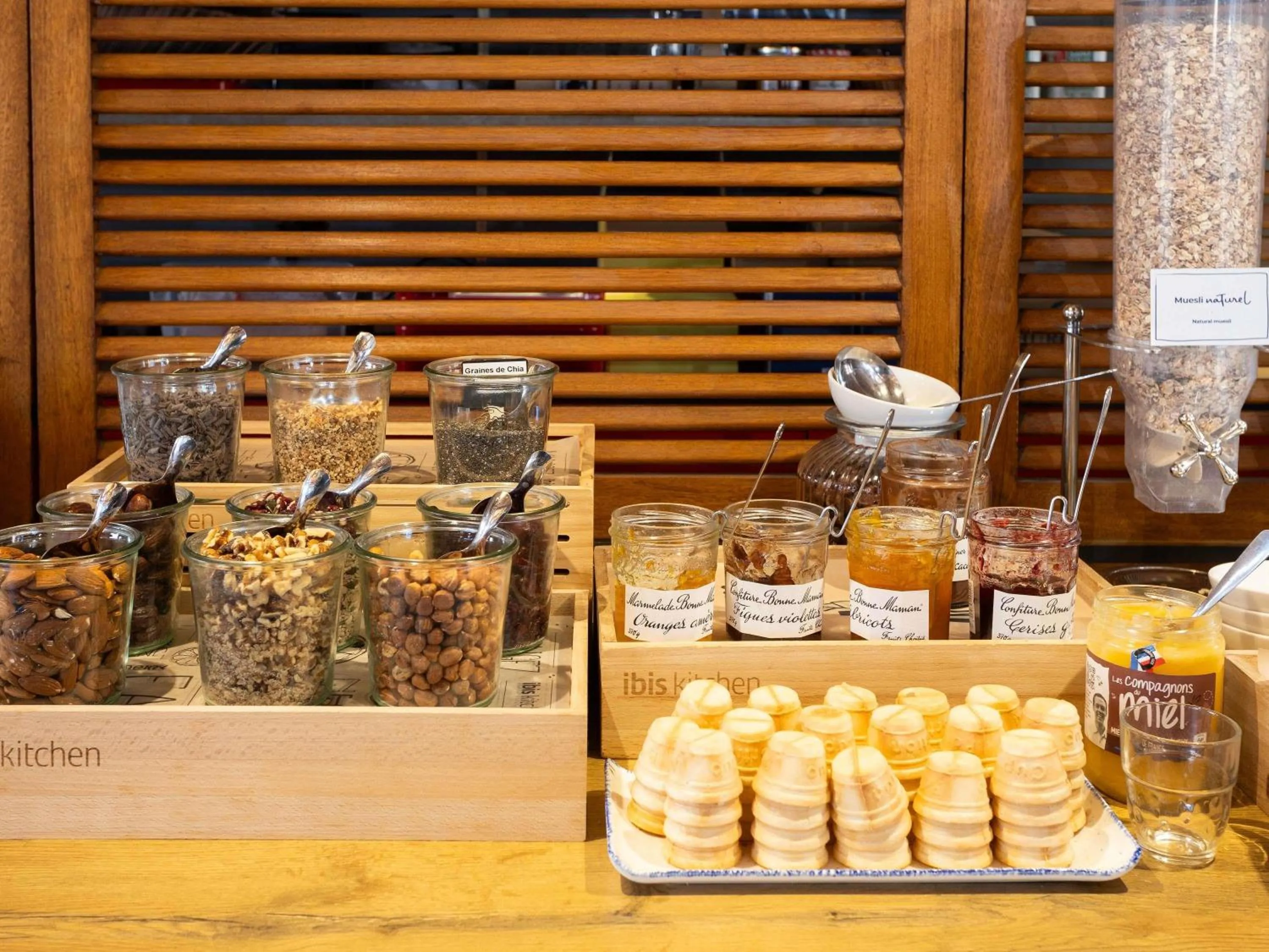 Breakfast in Ibis Angoulême Nord