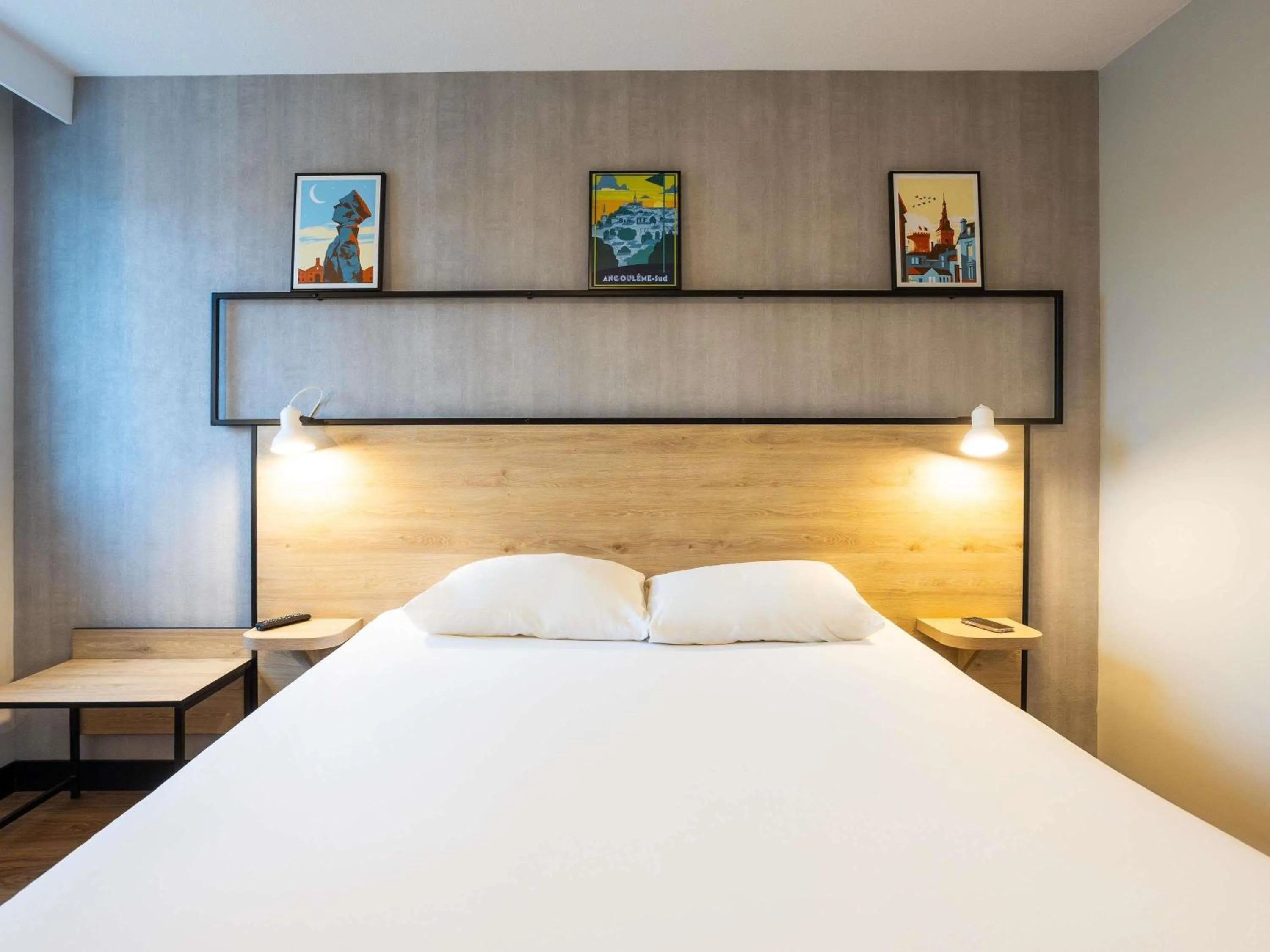 Bedroom, Bed in Ibis Angoulême Nord