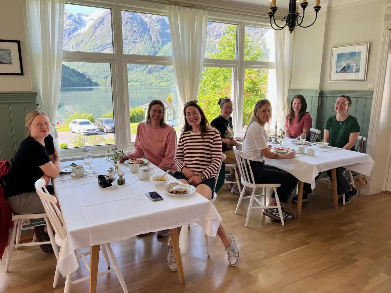 Restaurant/places to eat in Hjelle Hotel