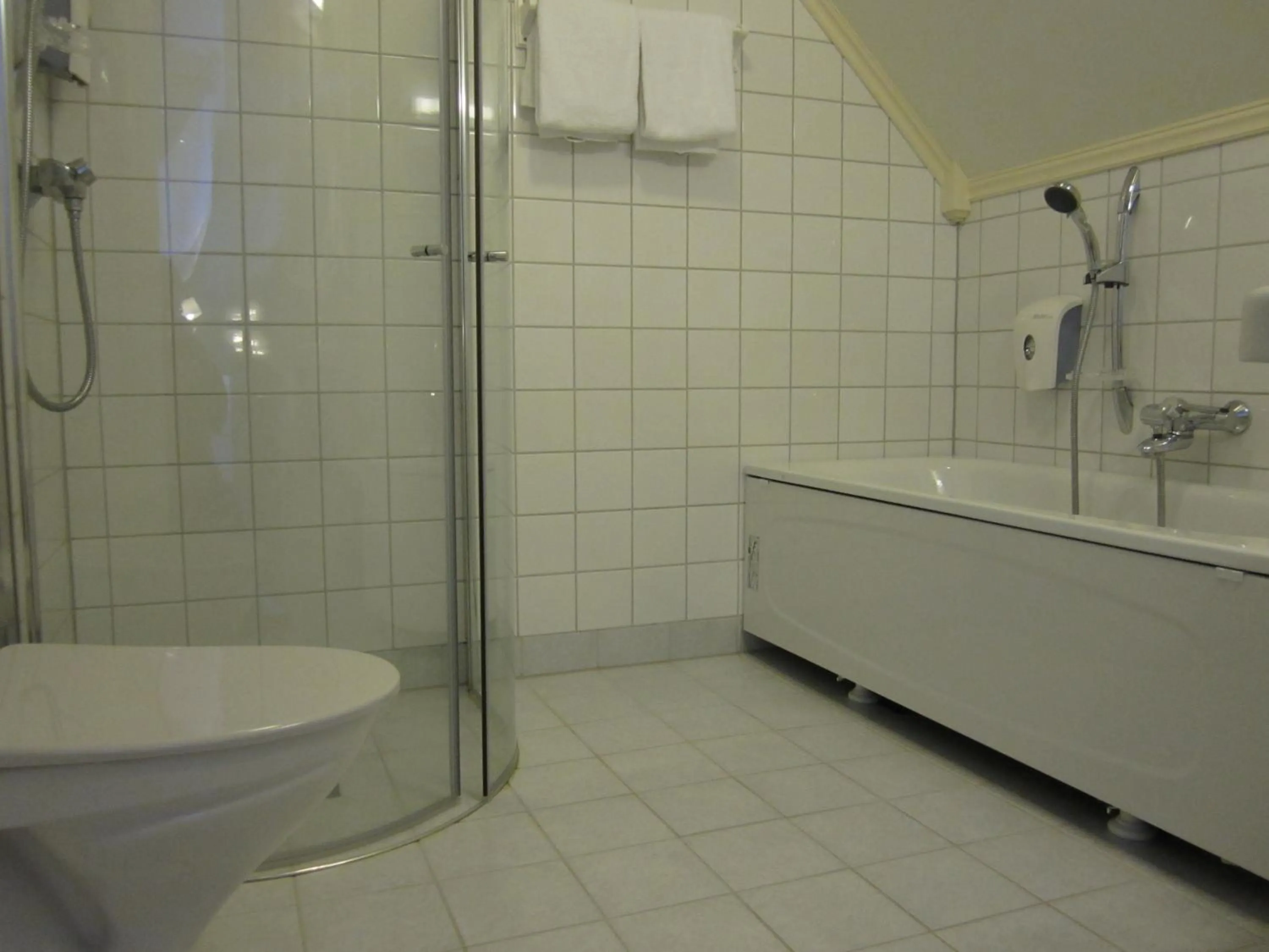 Bathroom in Hjelle Hotel