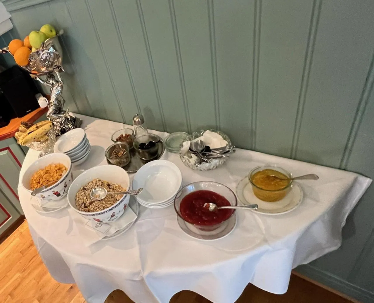 Food in Hjelle Hotel