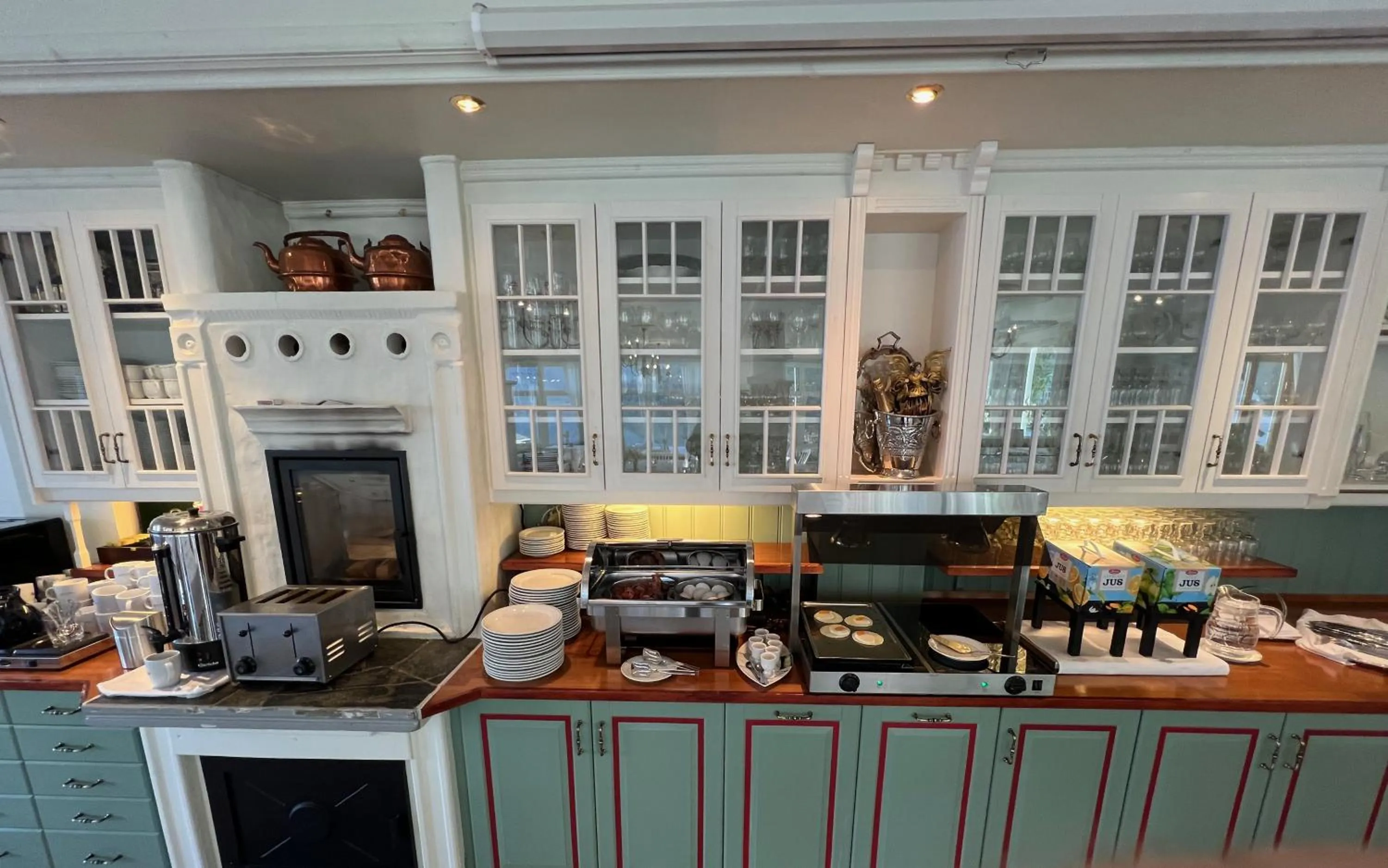 Restaurant/places to eat in Hjelle Hotel