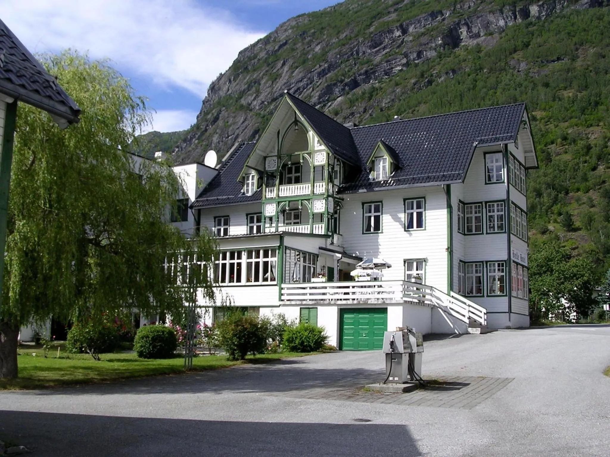 Property building in Hjelle Hotel