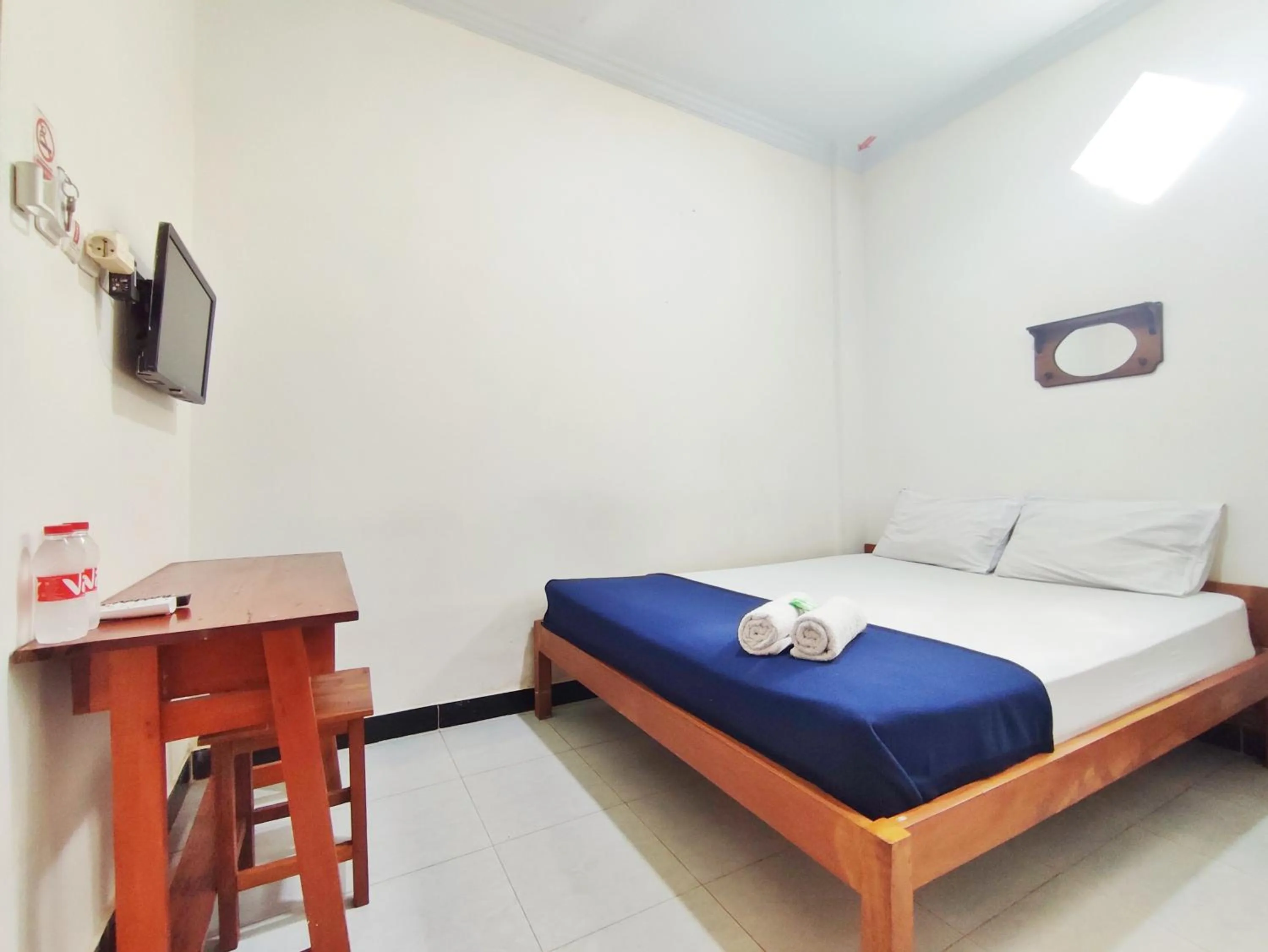 Bedroom, Bed in Happy Syariah Hotel near Jombor Mitra RedDoorz