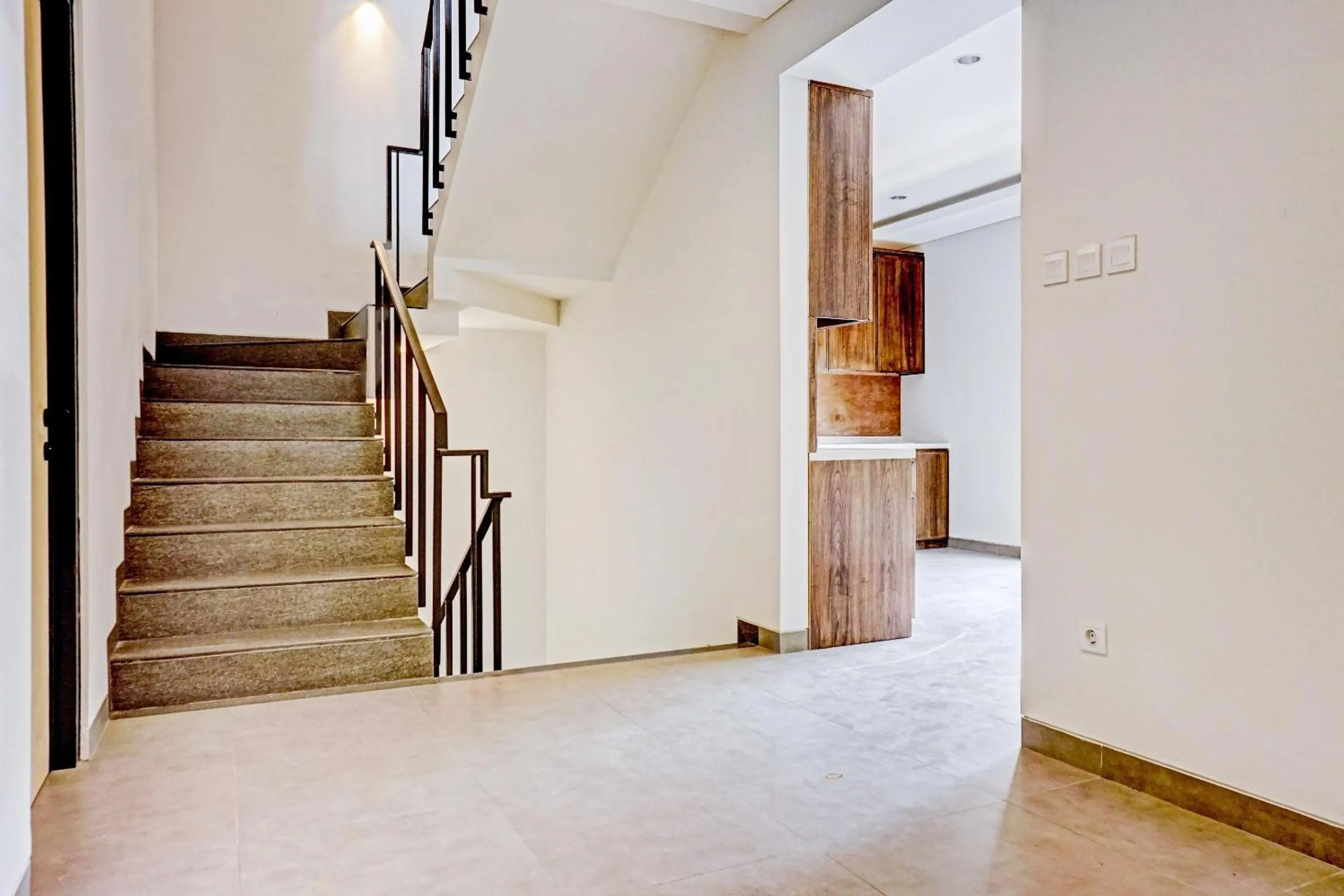 Lobby or reception in Capital O 90635 Tango Juliet Residence