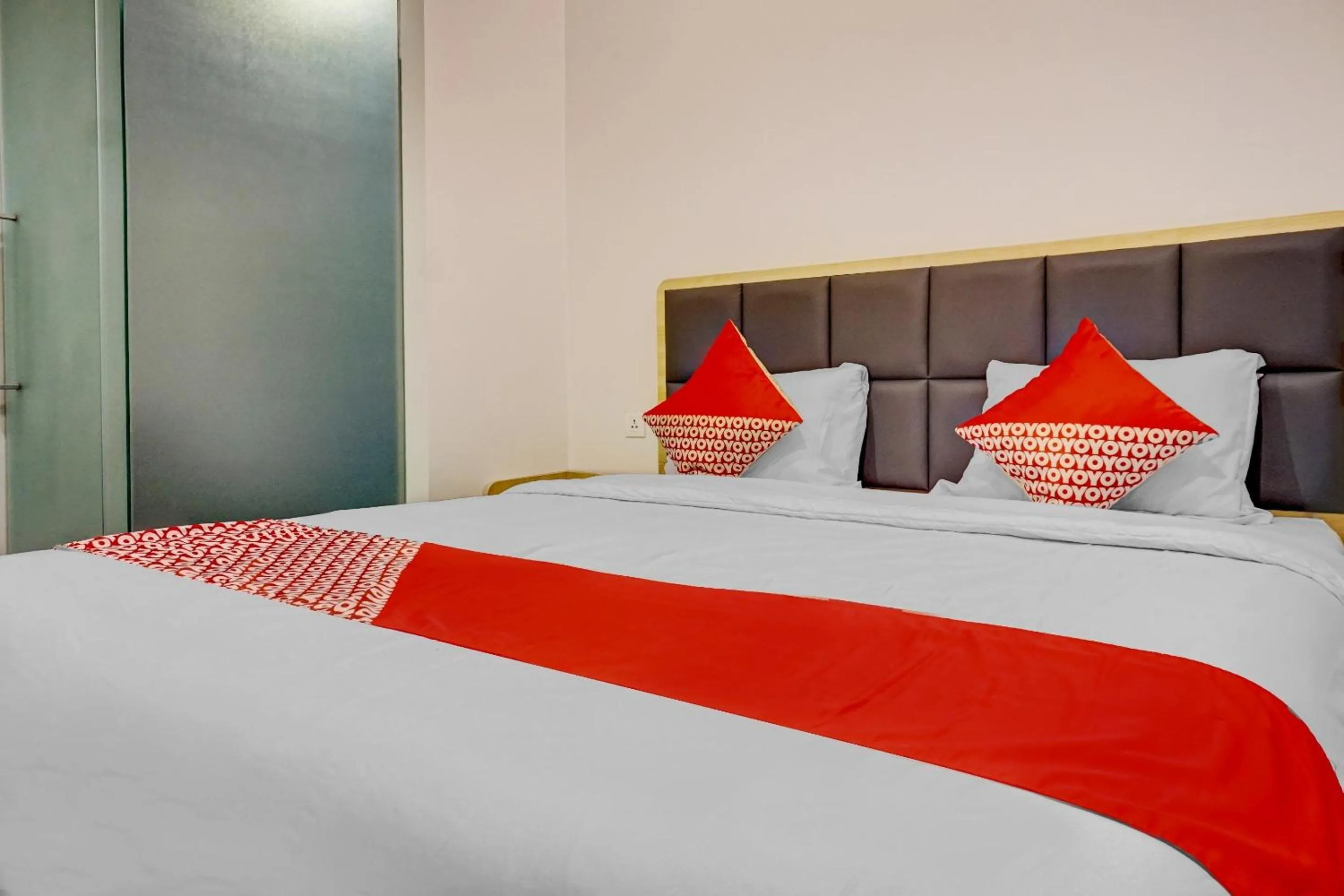 Bedroom, Bed in Capital O 90635 Tango Juliet Residence