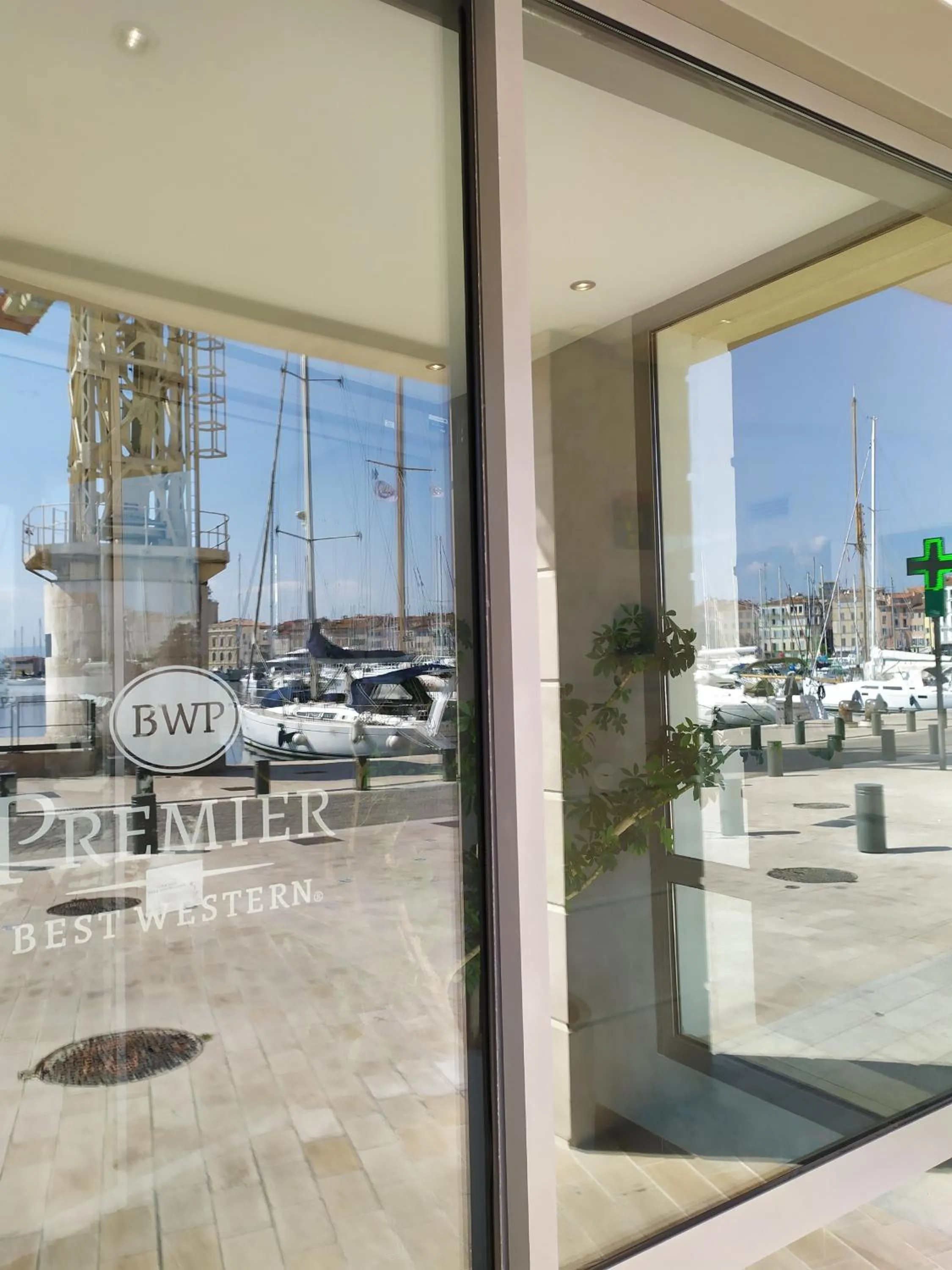 Nearby landmark in Best Western Premier Hôtel du Vieux-Port