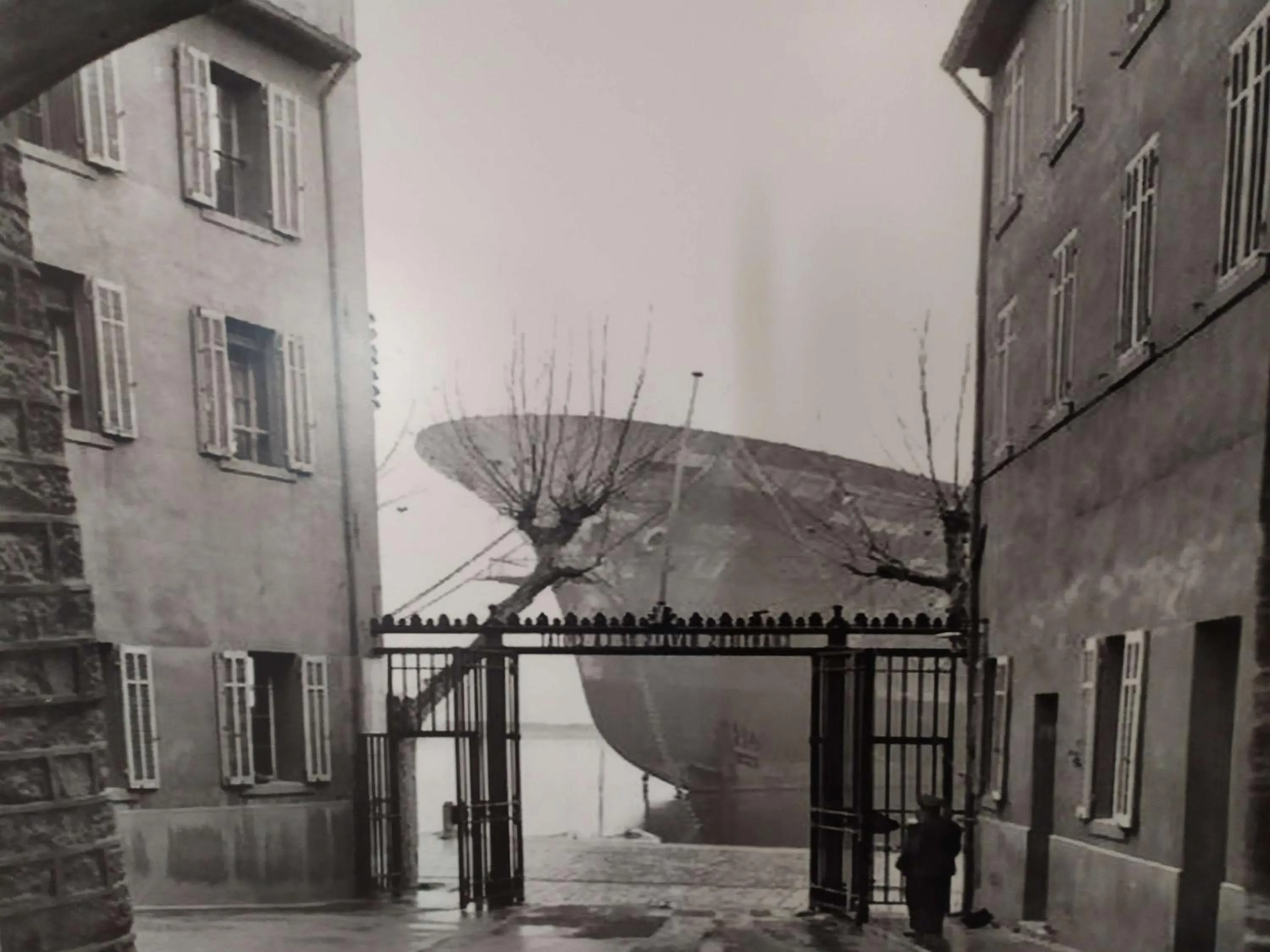 Photo of the whole room in Best Western Premier Hôtel du Vieux-Port