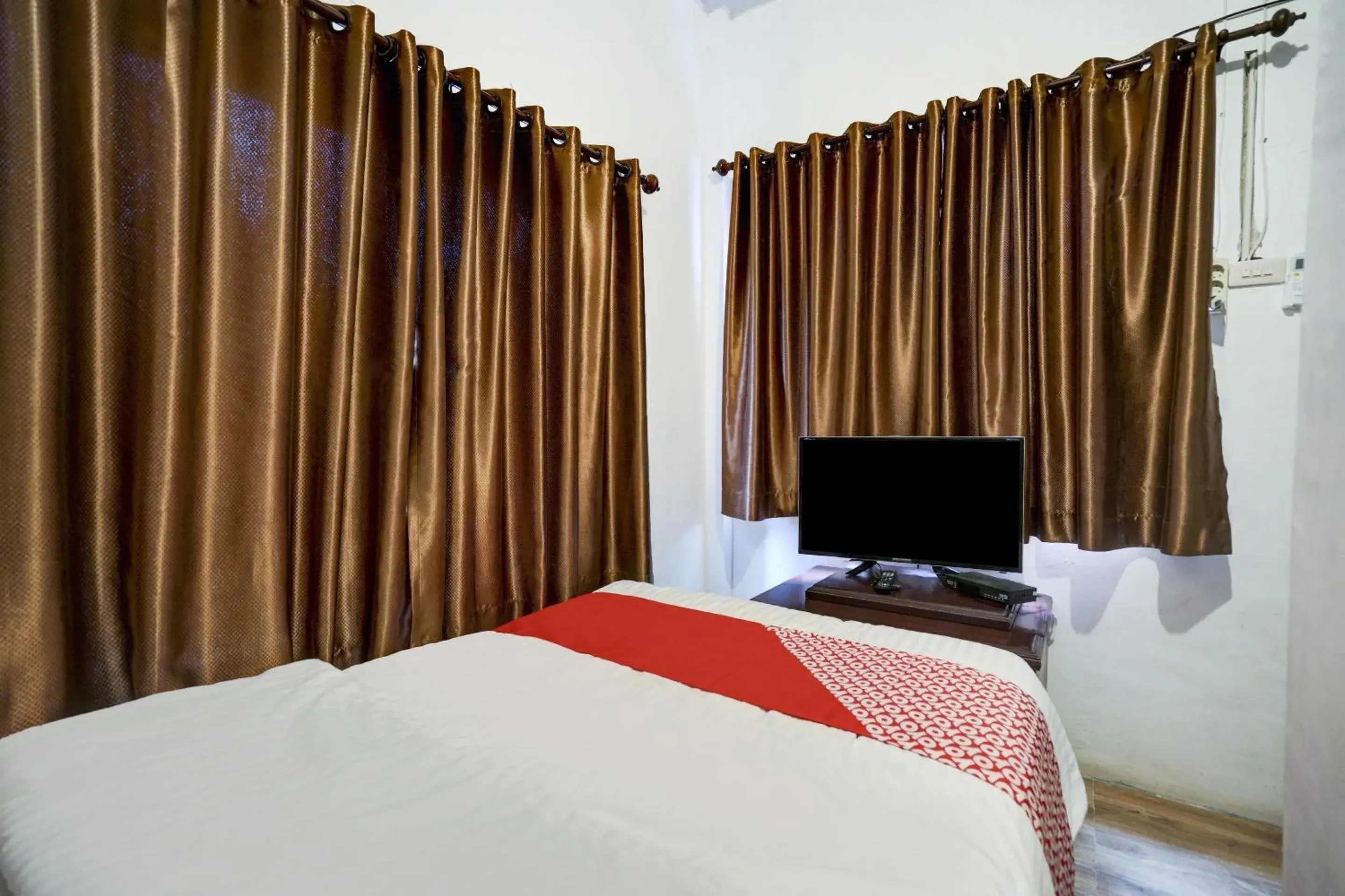 Standard Single Room - single occupancy in Hotel O Karisma Residence Standard Single Room - single occupancy in Hotel O Karisma Residence