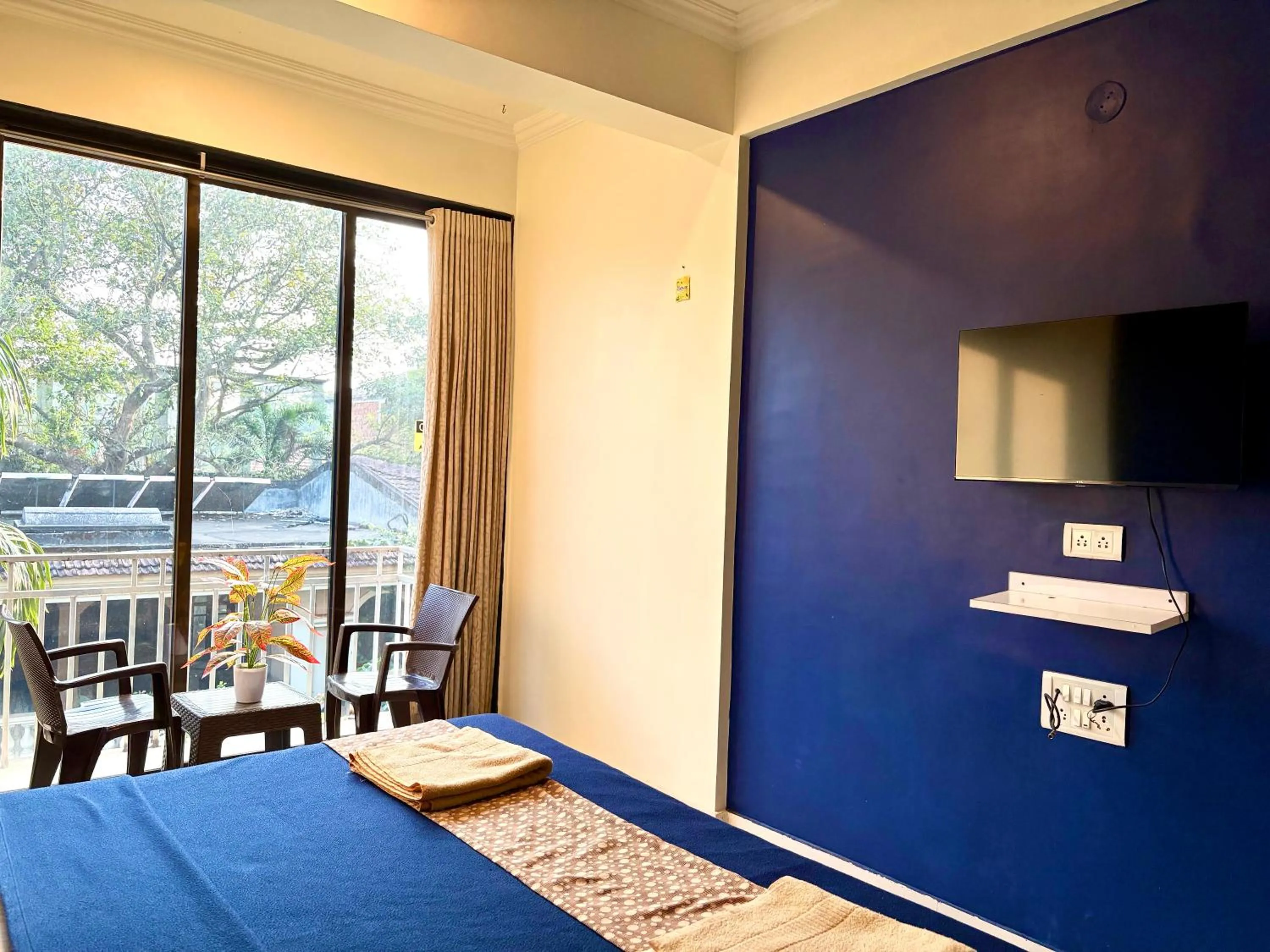 Bedroom in Hotel 7Seas by Solara Hospitality