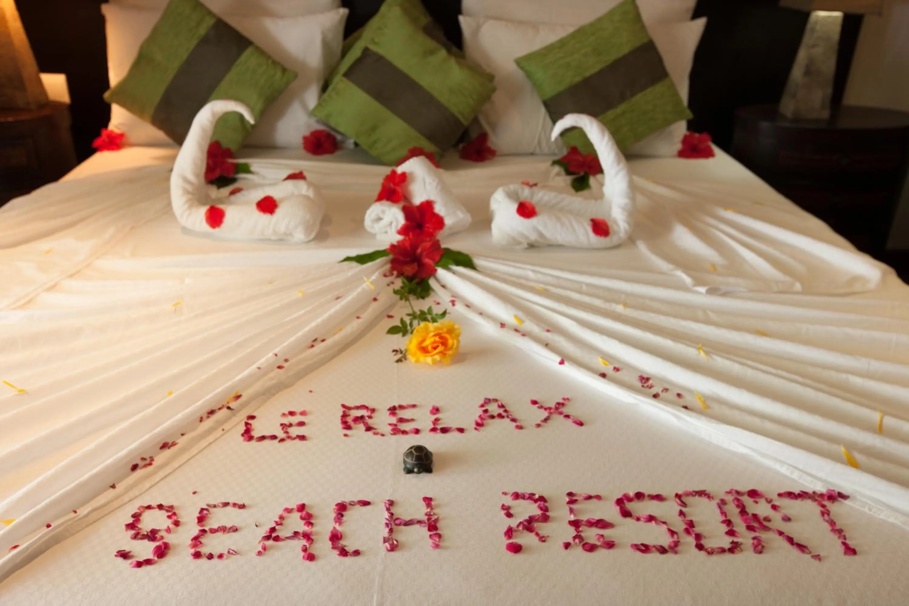 Bed in Le Relax Beach Resort