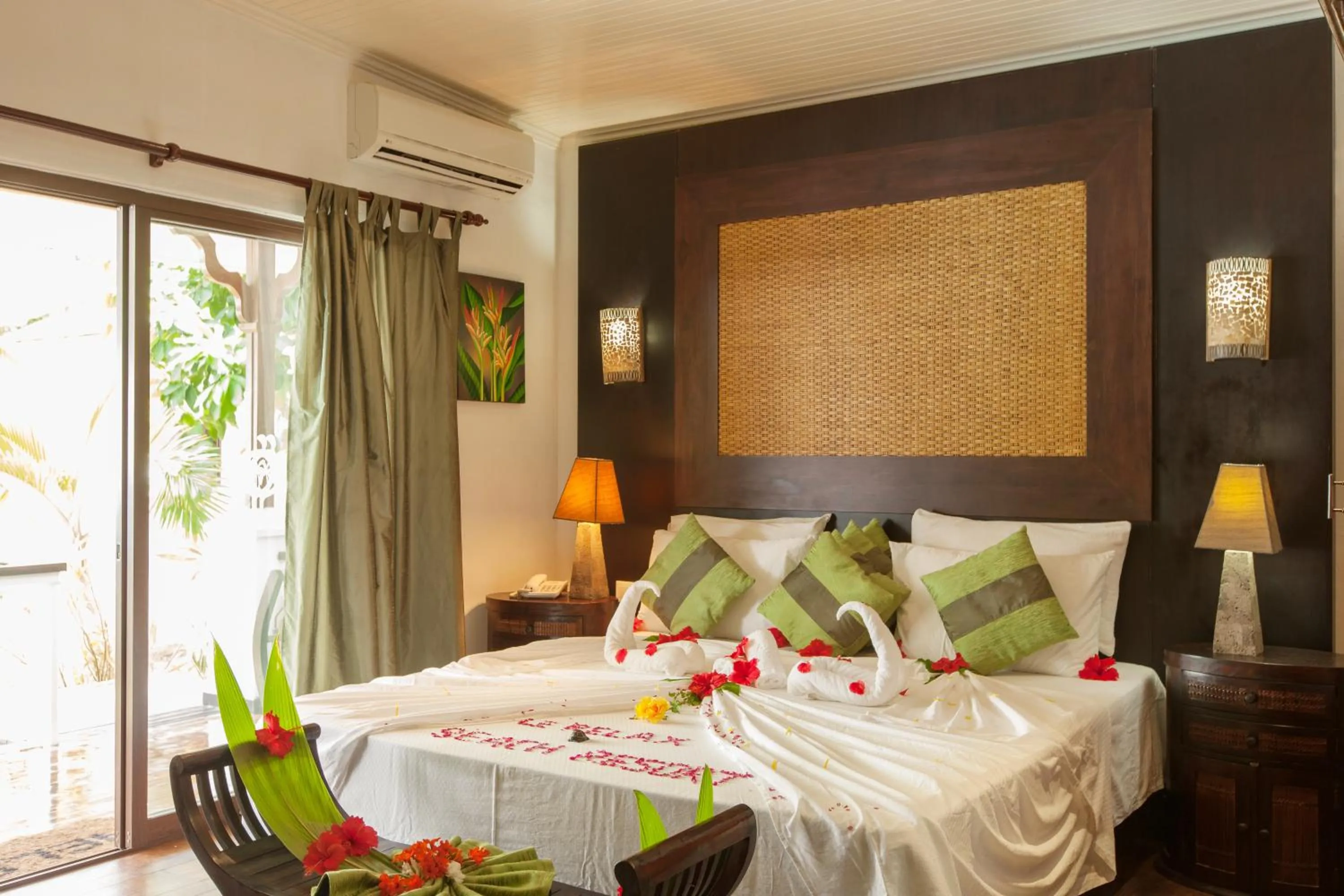 Bed in Le Relax Beach Resort