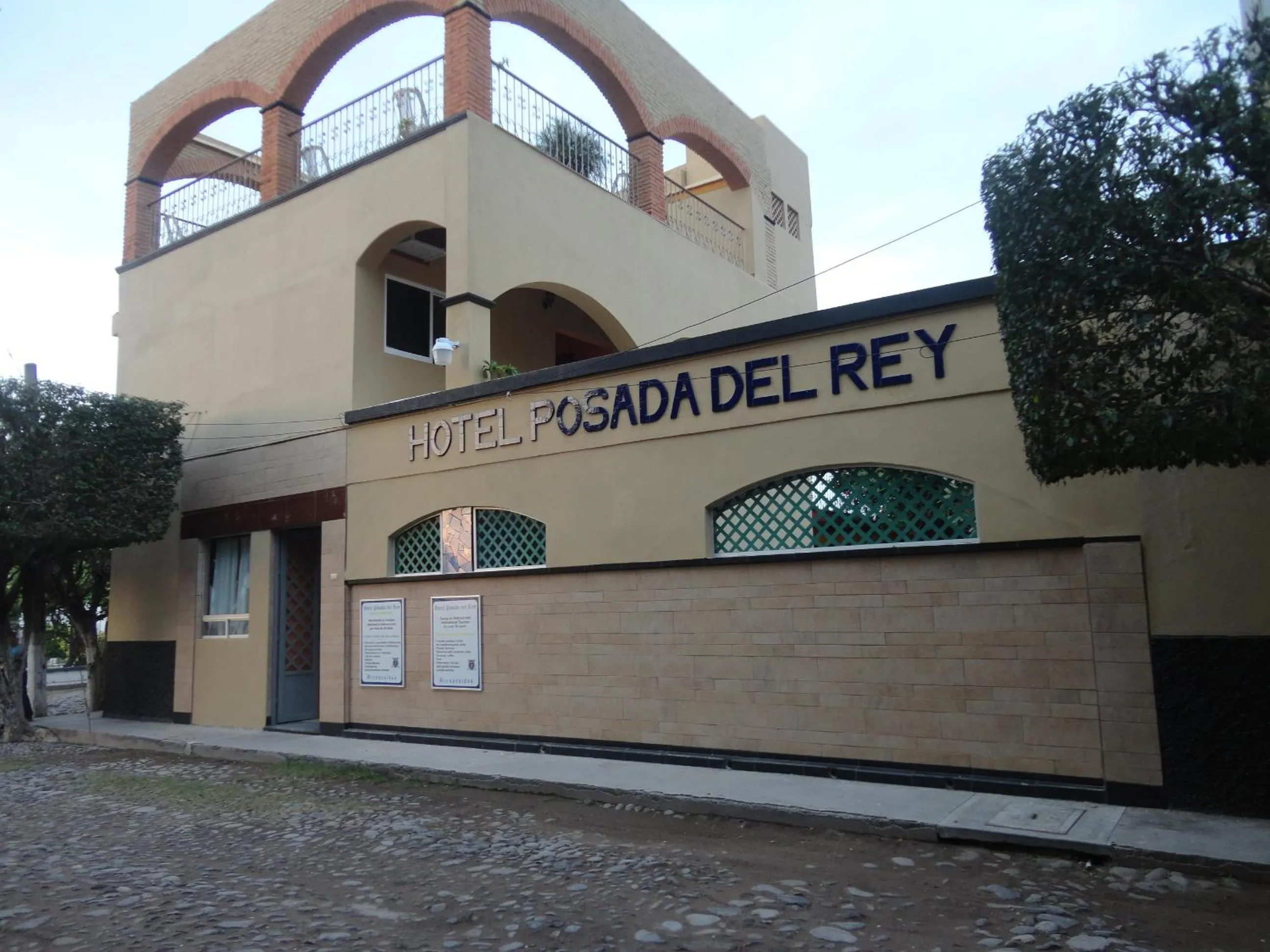 Facade/entrance in Hotel Posada del Rey