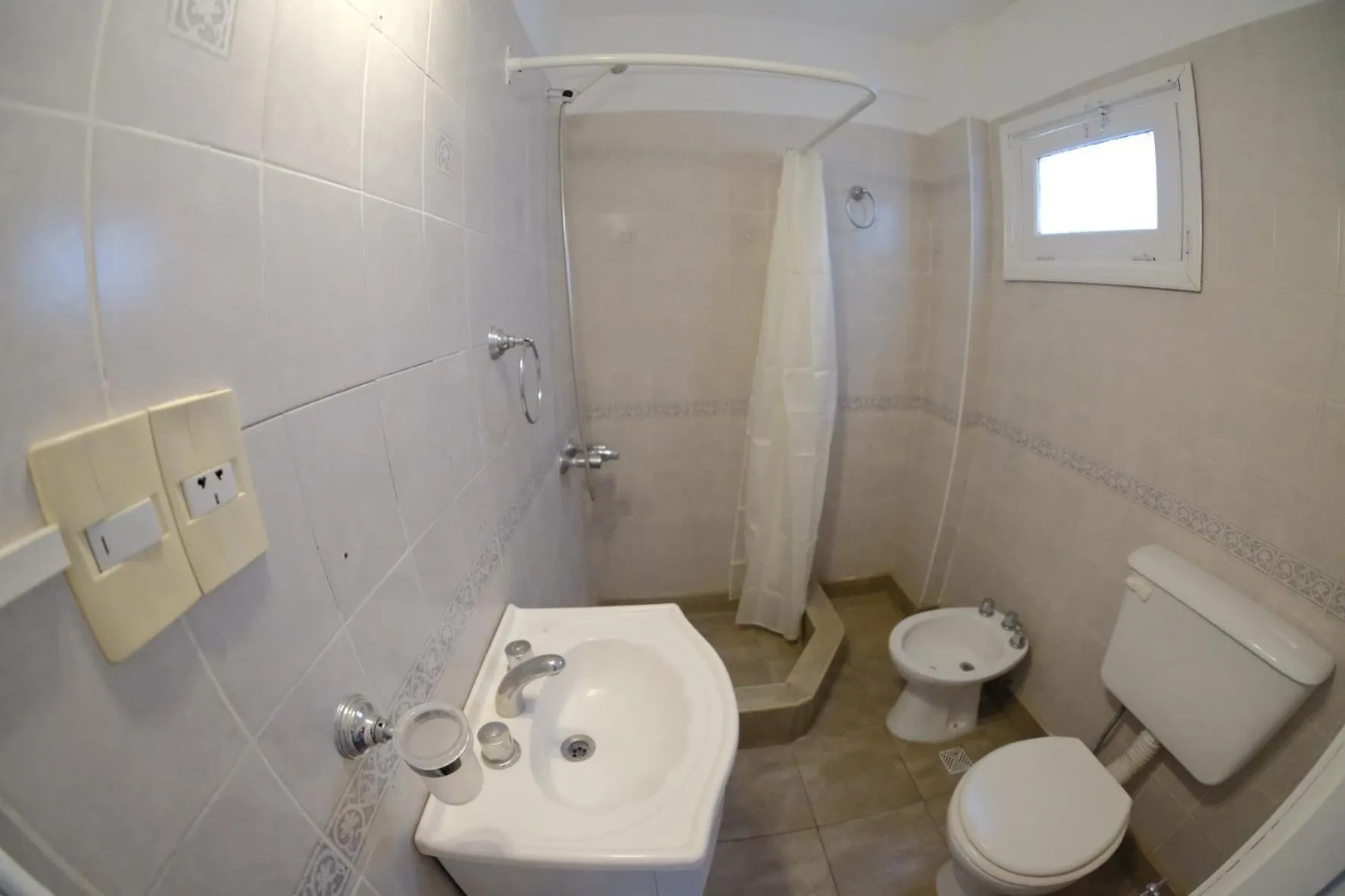 Shower in Bagu Playa Grande Hotel