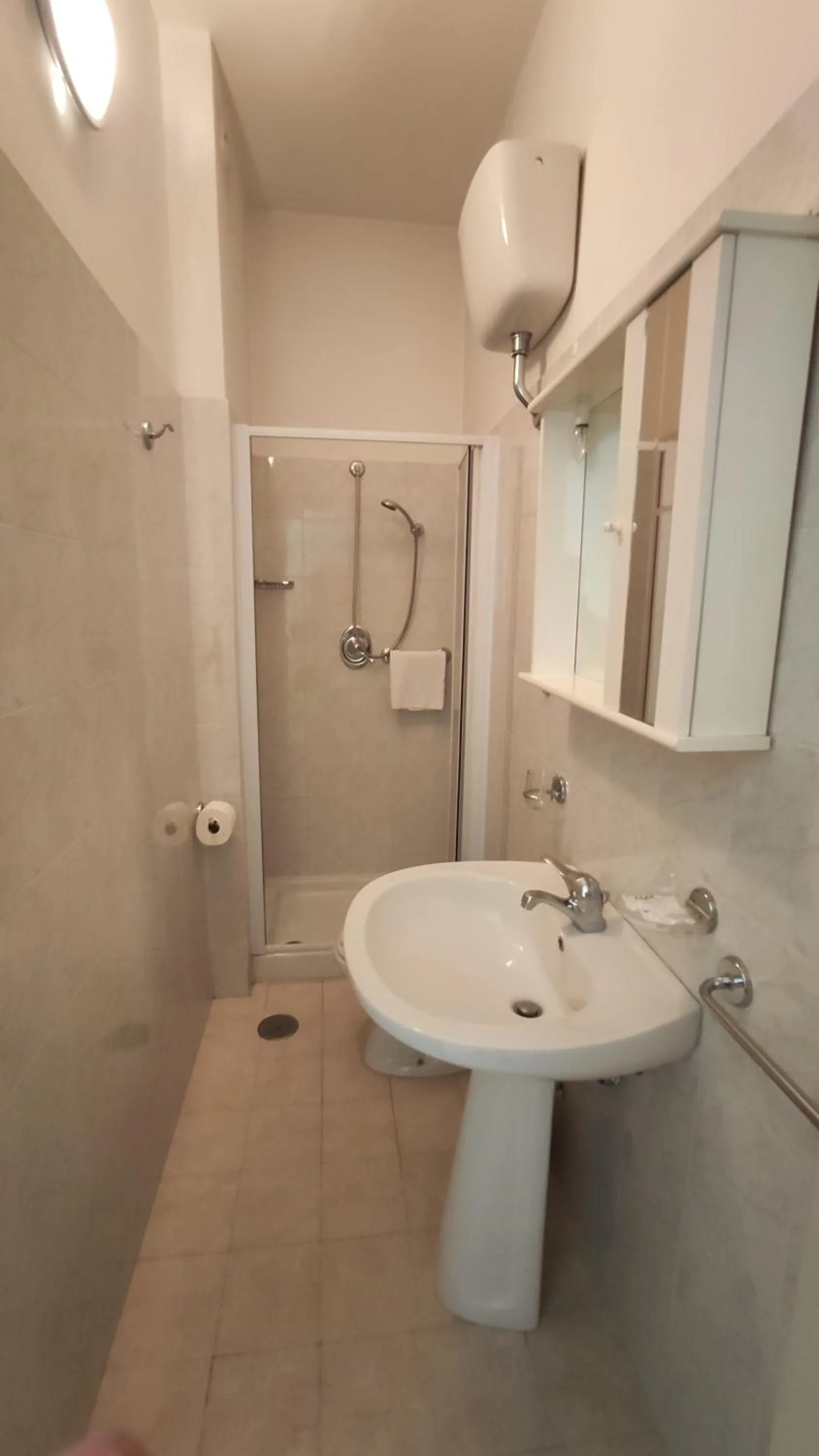 Bathroom in SAN JUAN DE RIBERA, Casa per Ferie