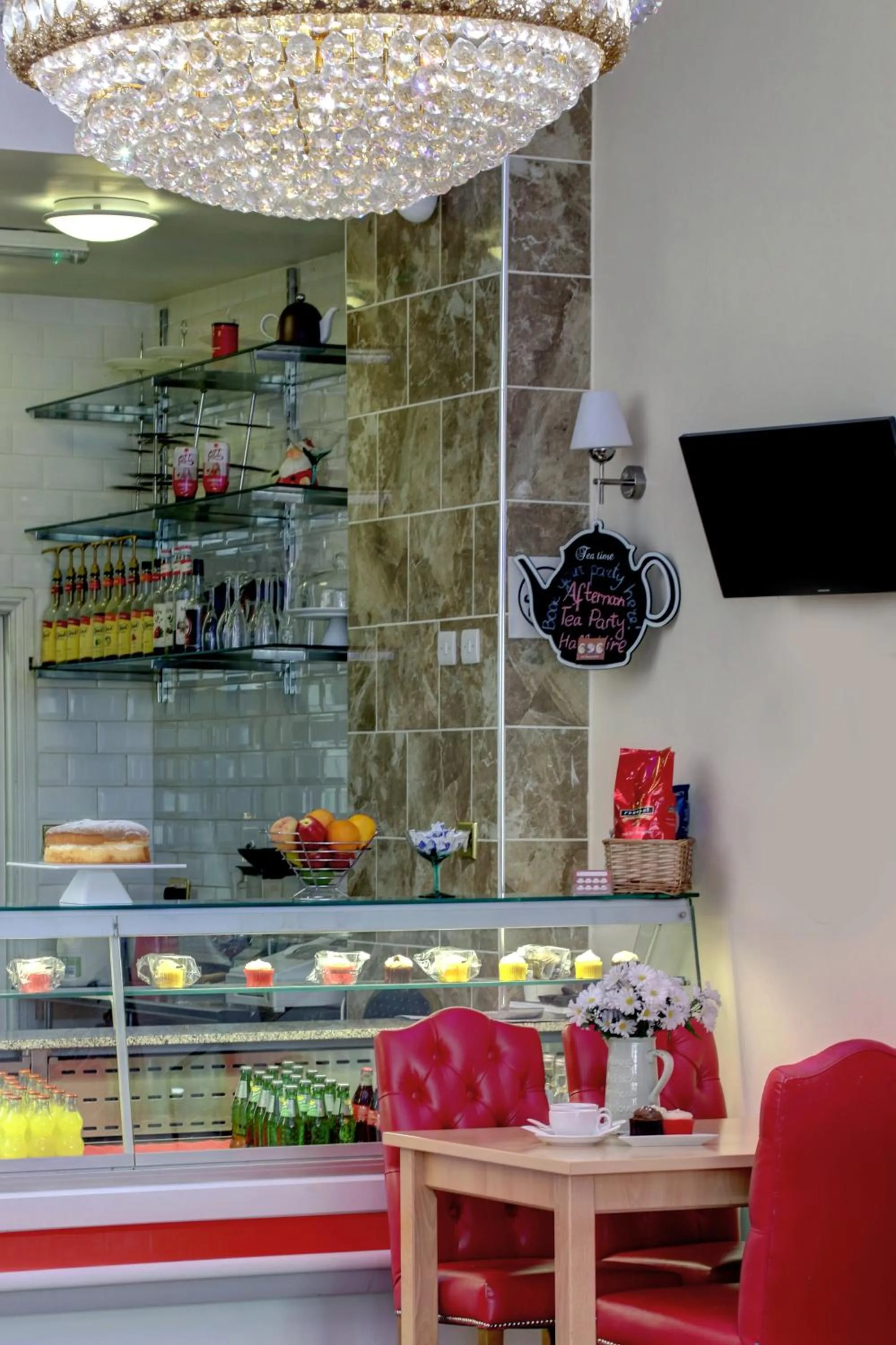 Dining area in Best Western Greater London