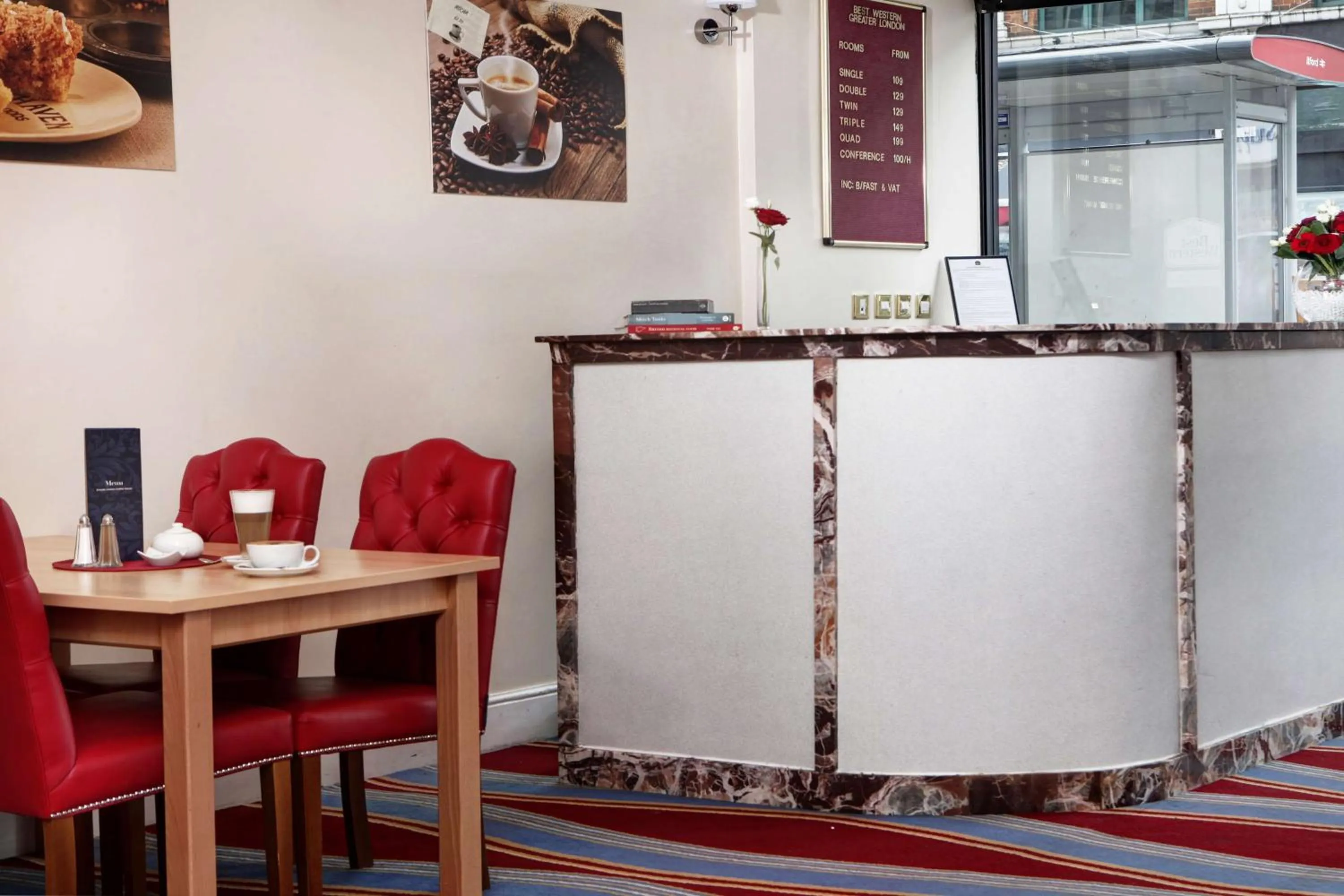 Lobby or reception in Best Western Greater London