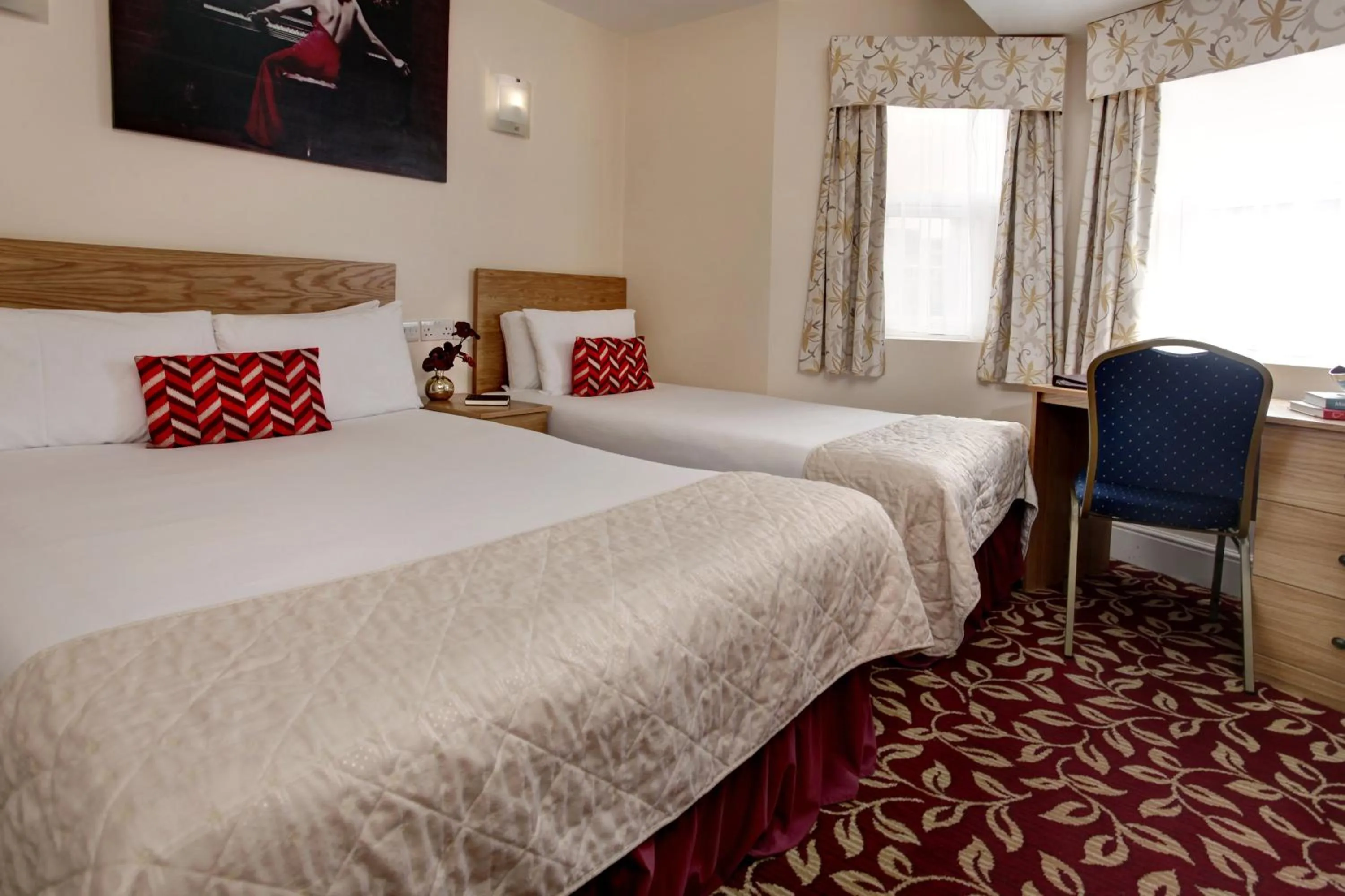 Bedroom, Bed in Best Western Greater London