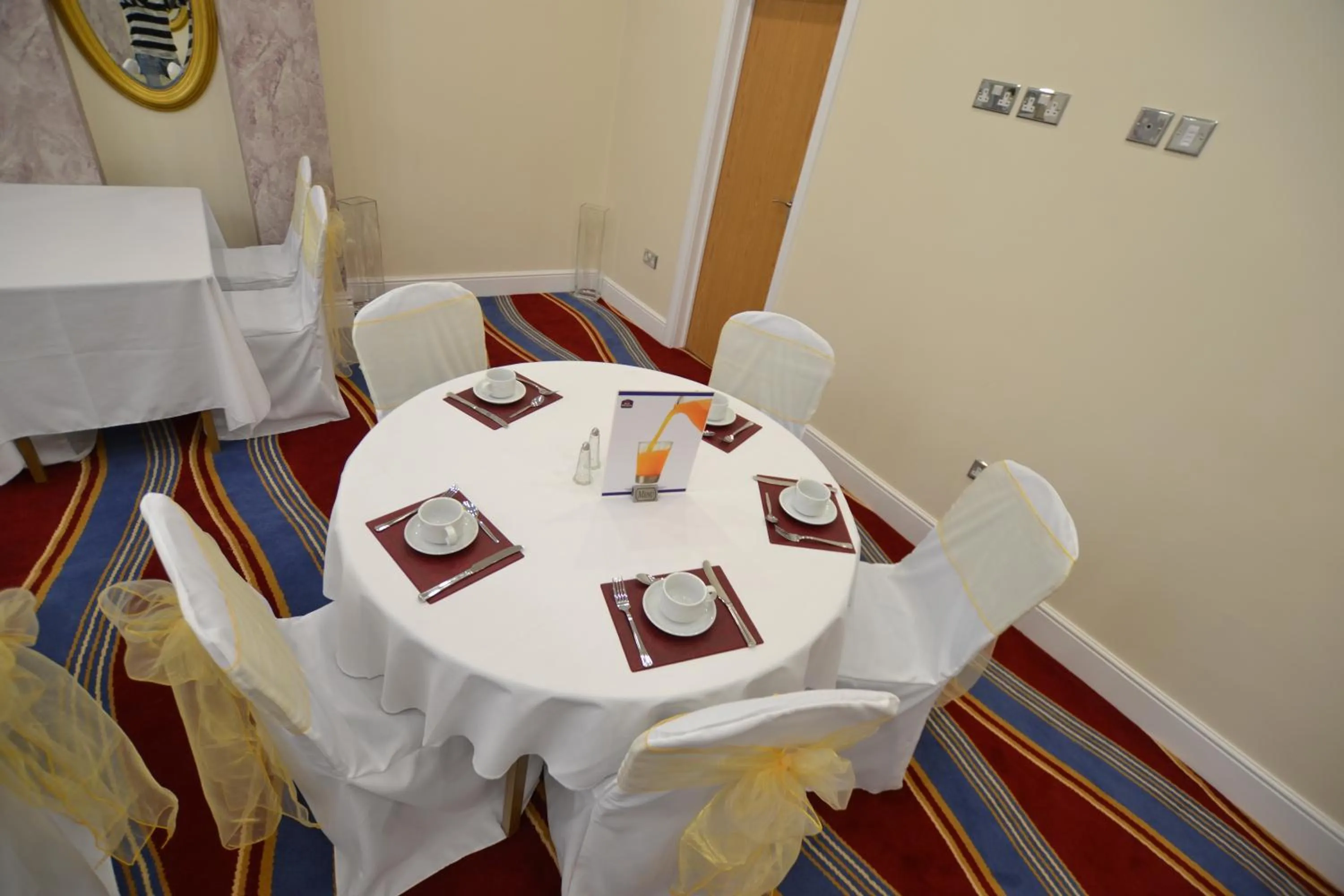 Restaurant/places to eat in Best Western Greater London