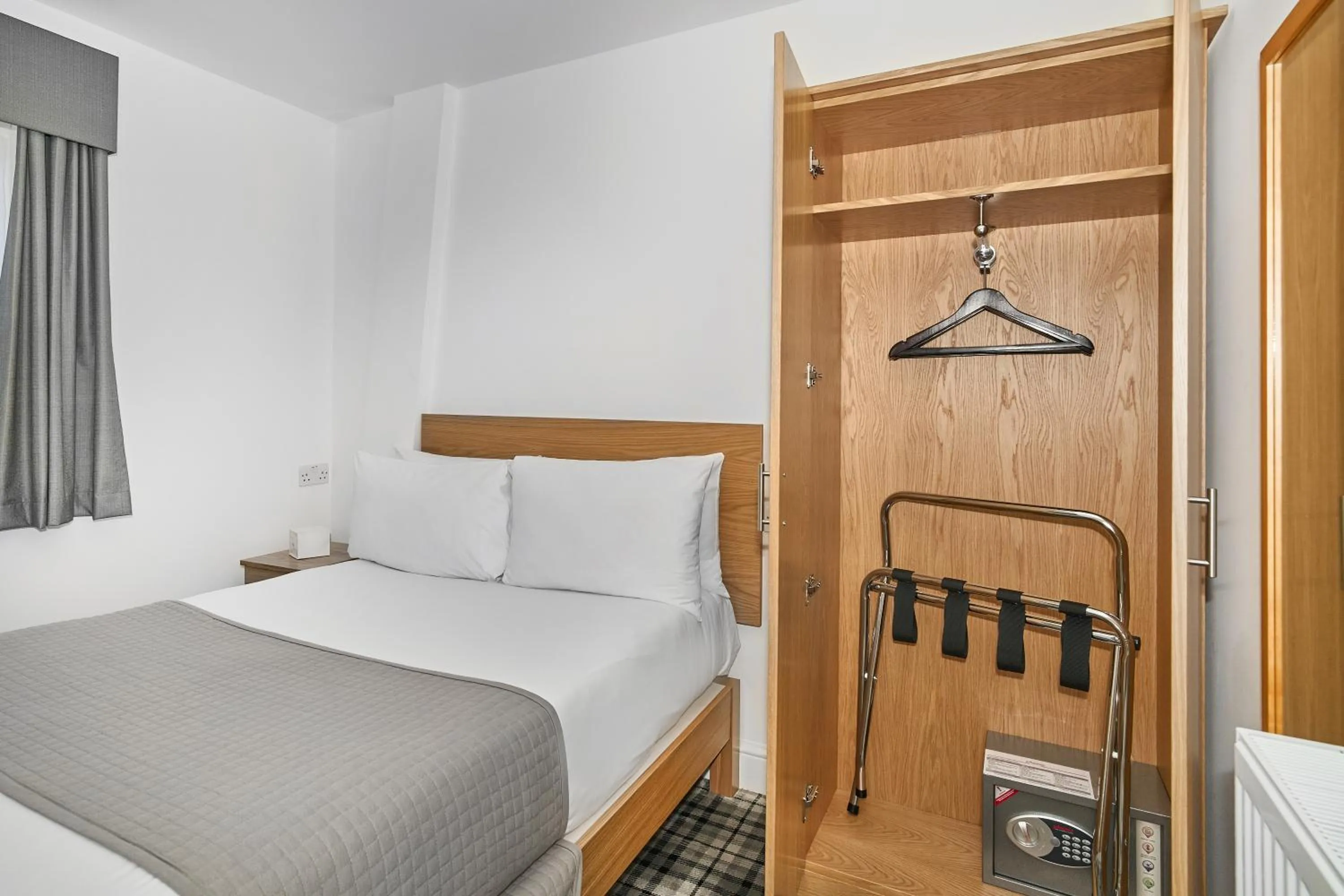 Bed in Best Western Greater London