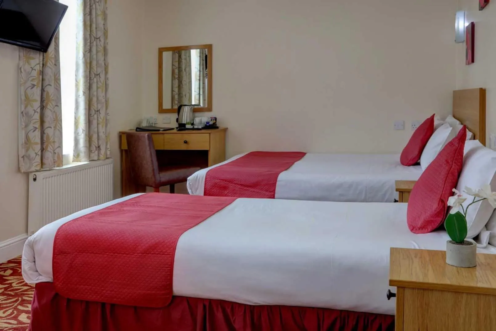 Bedroom, Bed in Best Western Greater London