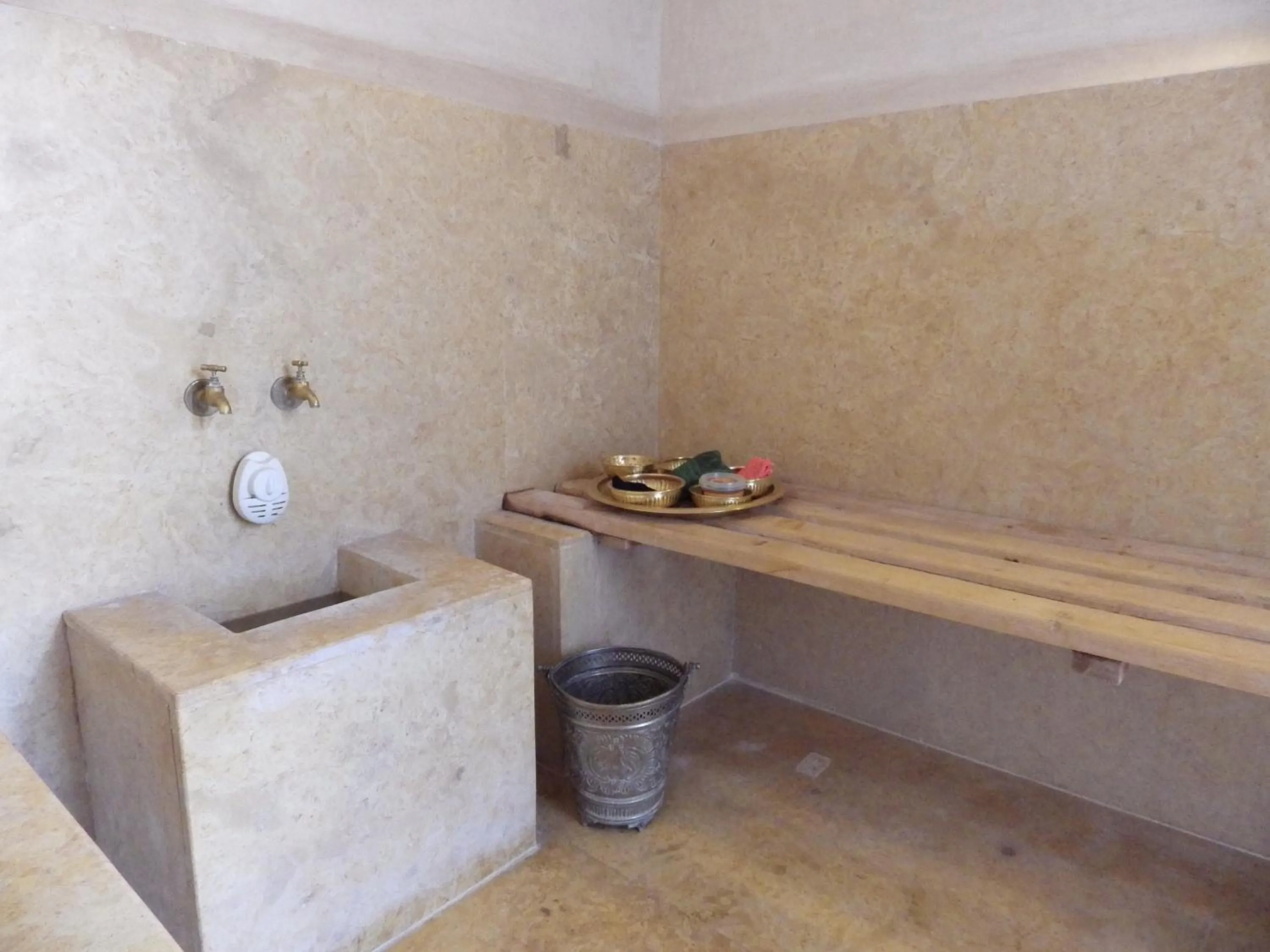 Massage in Riad Timila