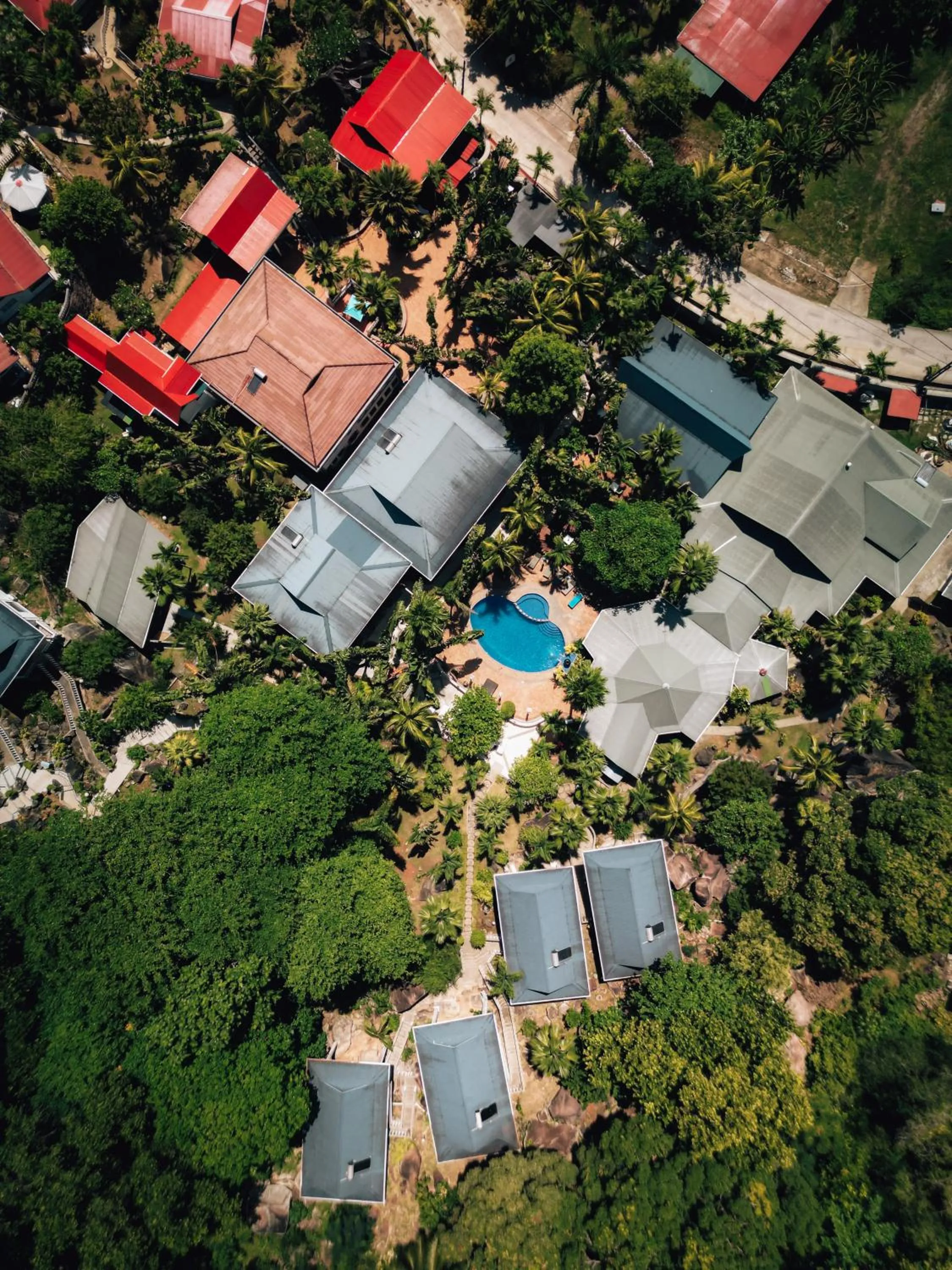 Property building in Hotel Chateau St Cloud