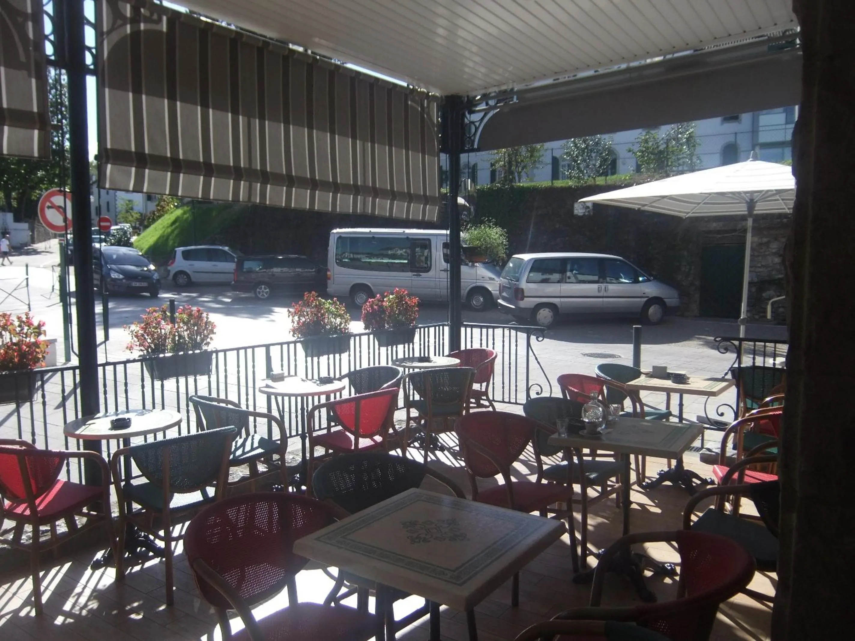 Day in Hotel-Café du Trinquet