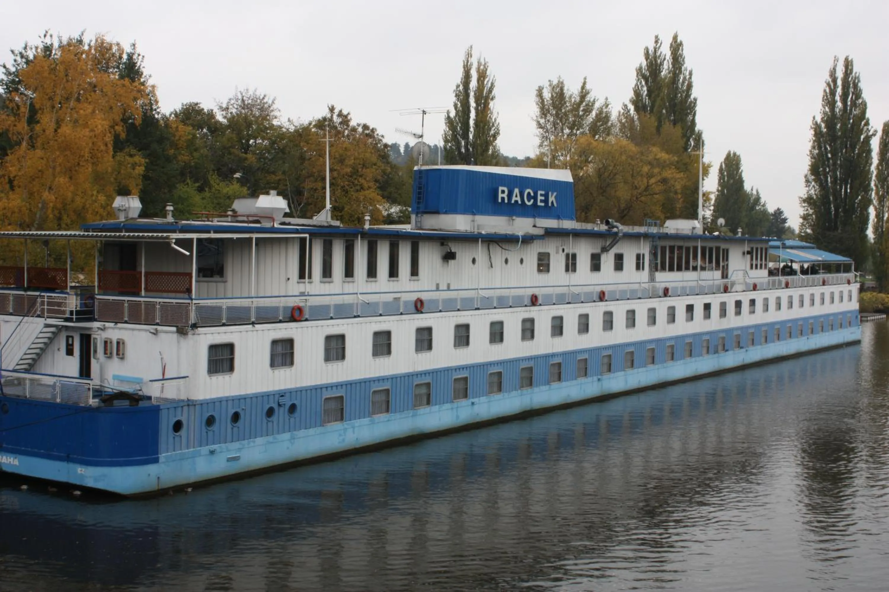 Property building in Botel Racek