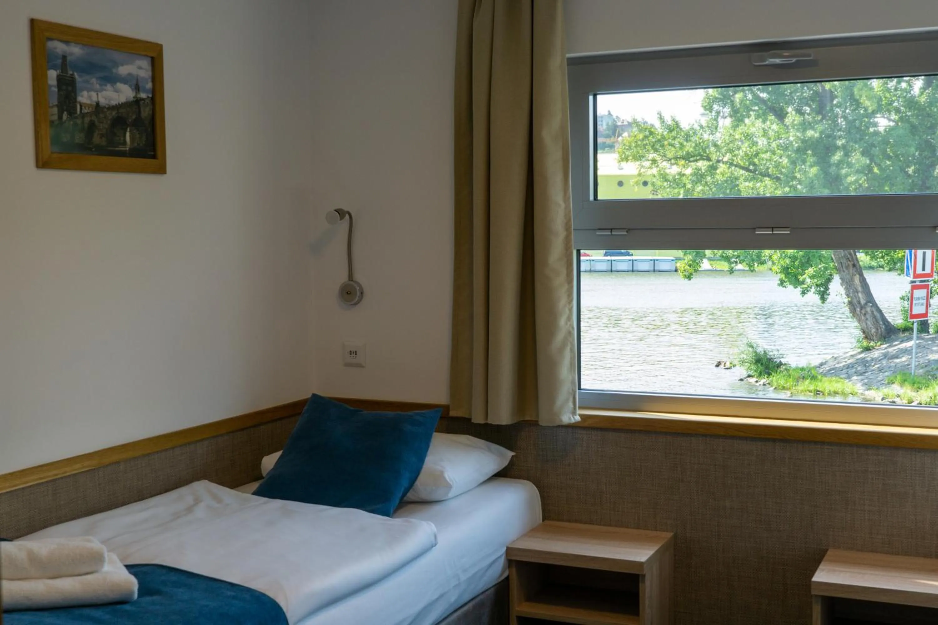 River view, Bed in Botel Racek