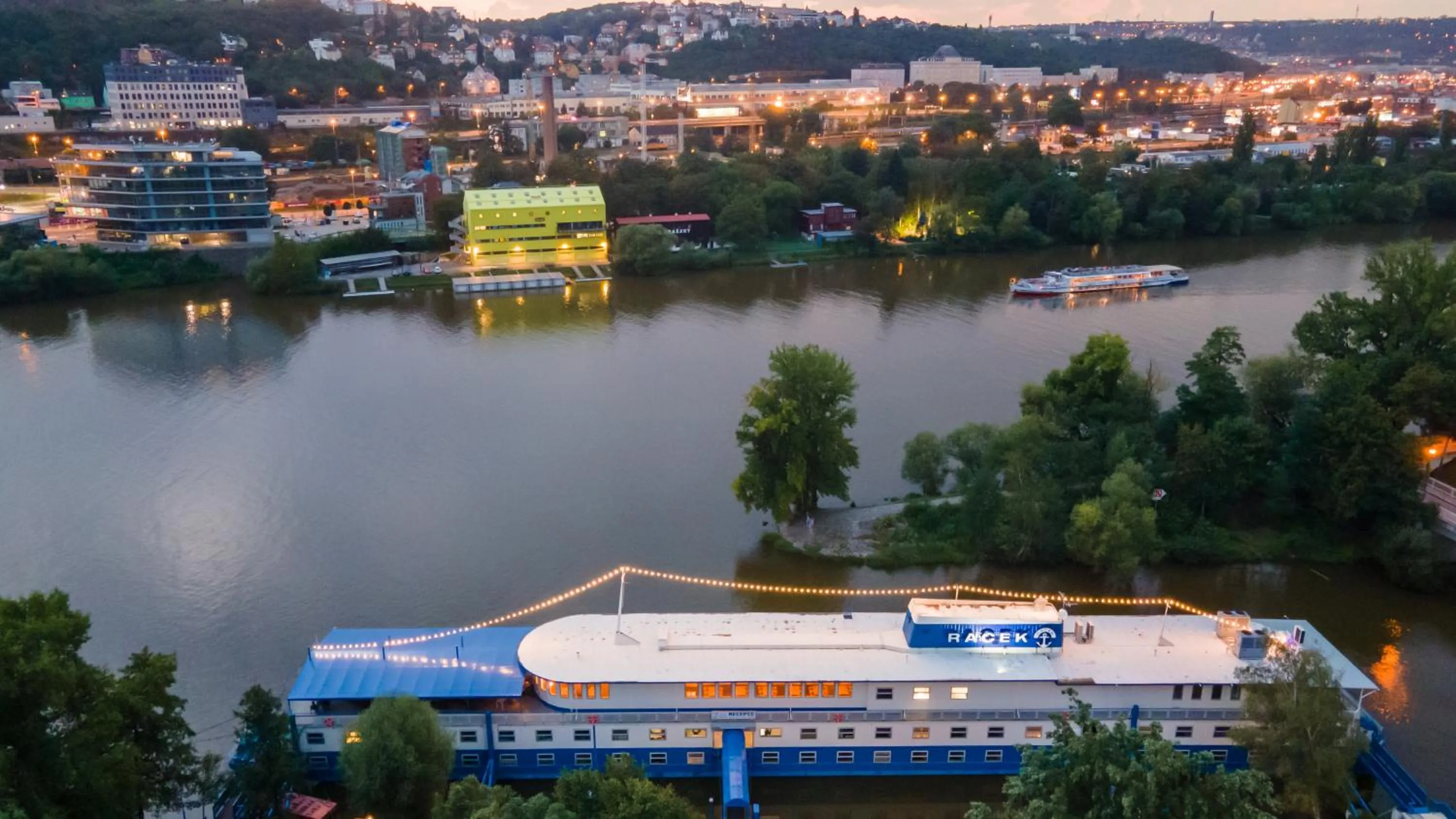 Property building in Botel Racek