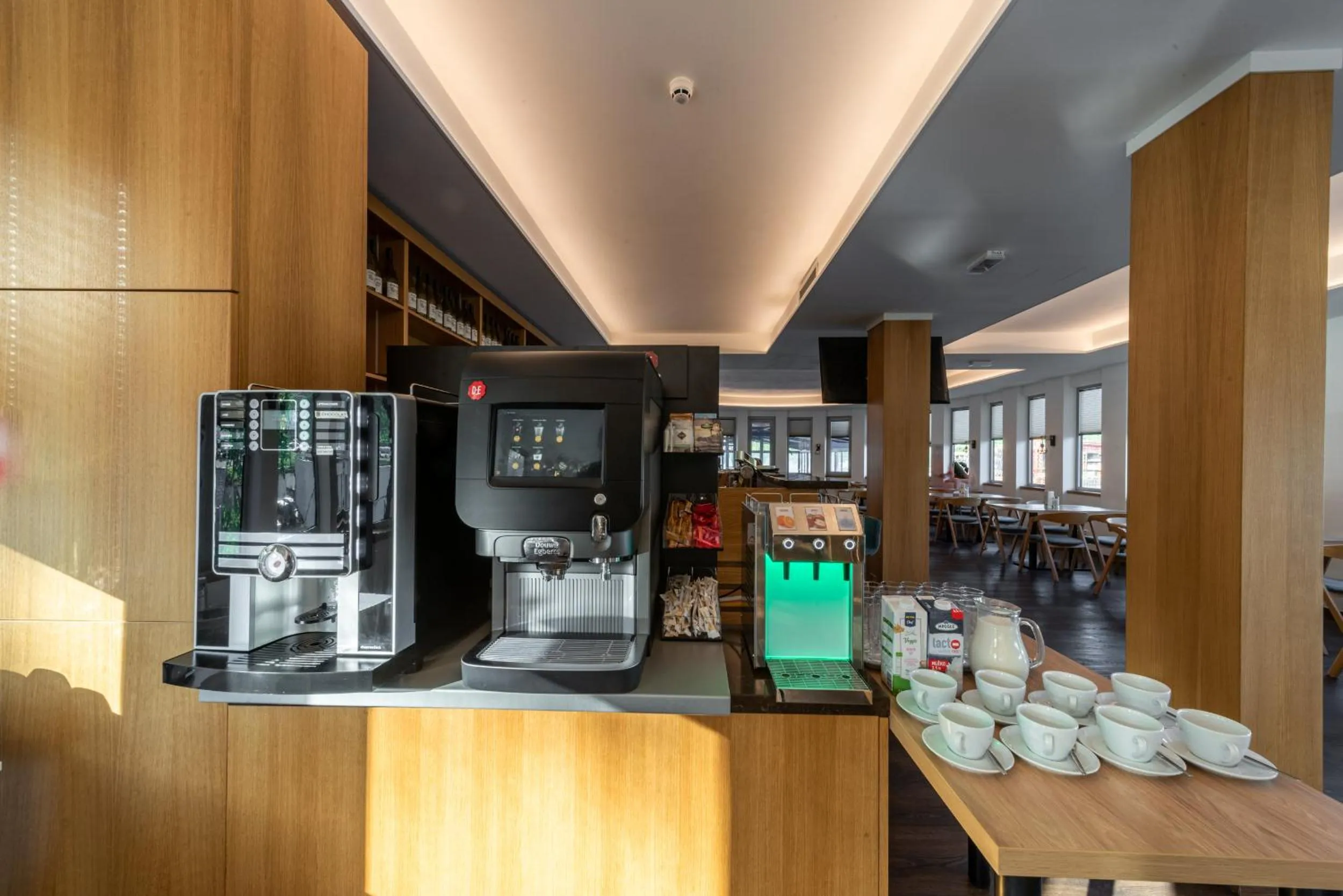 Restaurant/places to eat in Botel Racek